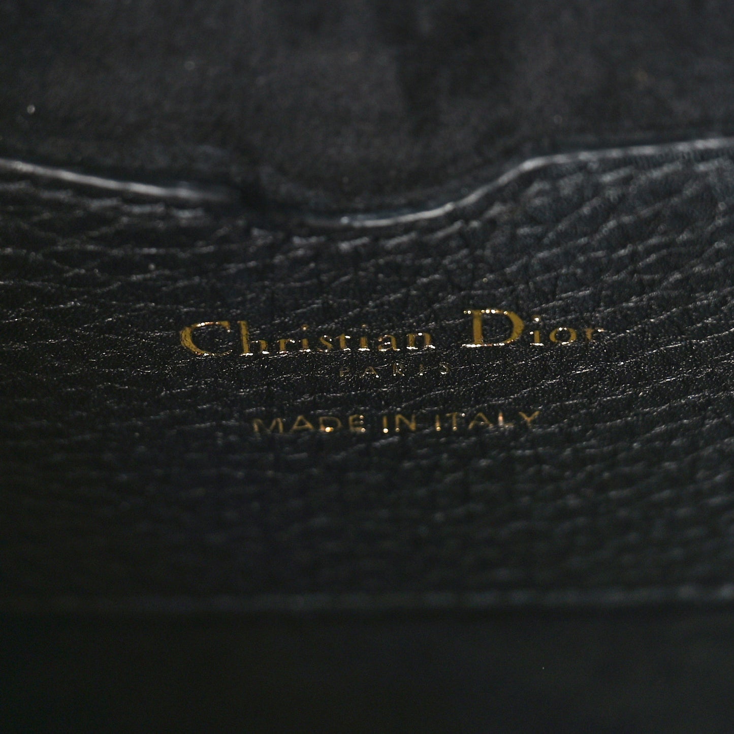 Grained Calfskin Medium Bobby Flap Black