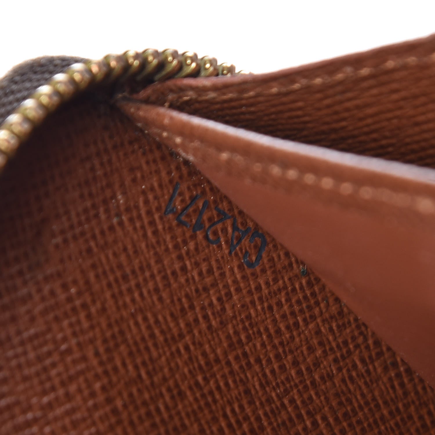 Louis Vuitton Monogram Zippy Wallet 7 of 10