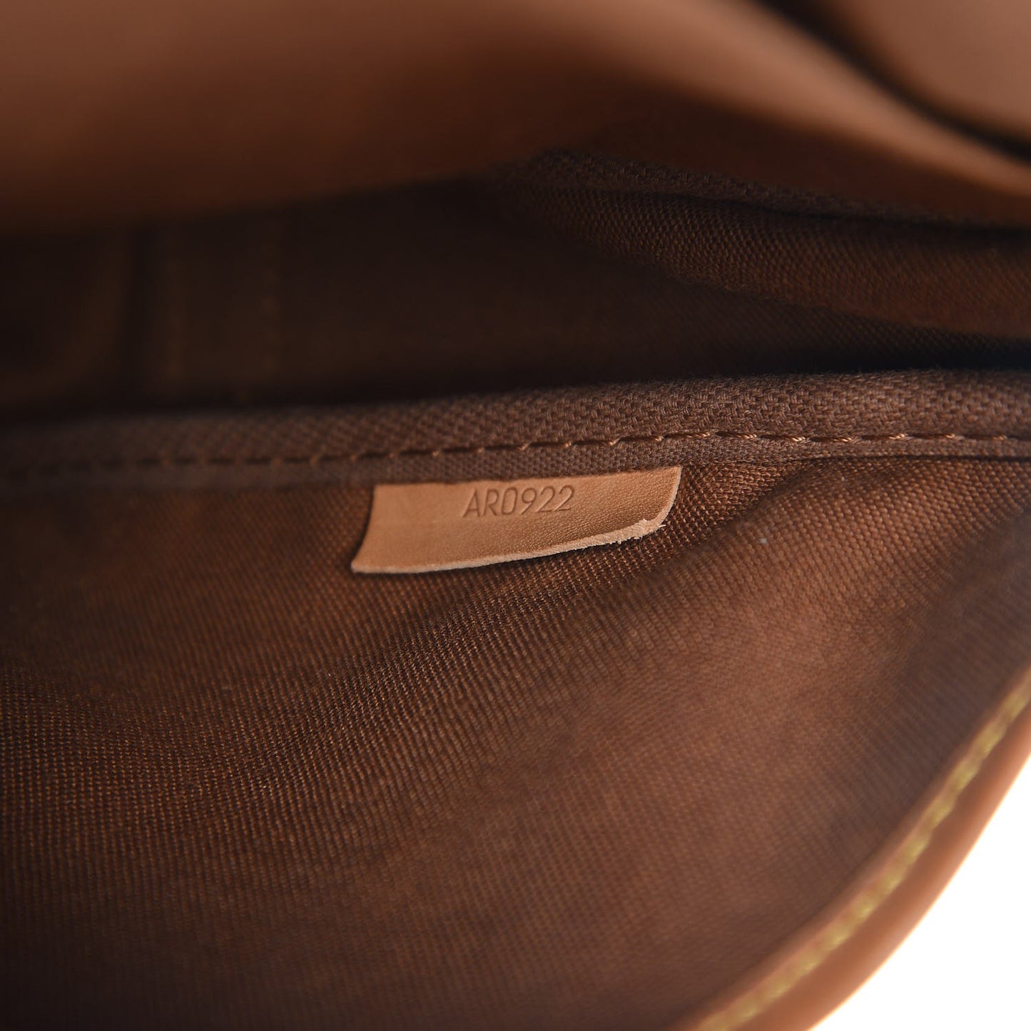 Monogram Saumur 35