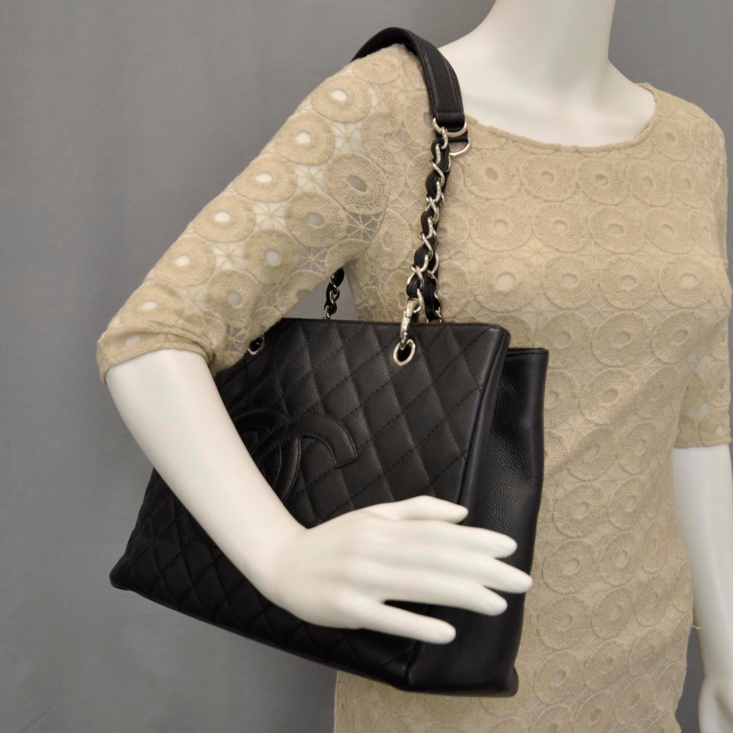 Caviar Quilted Grand Shopping Tote GST Black