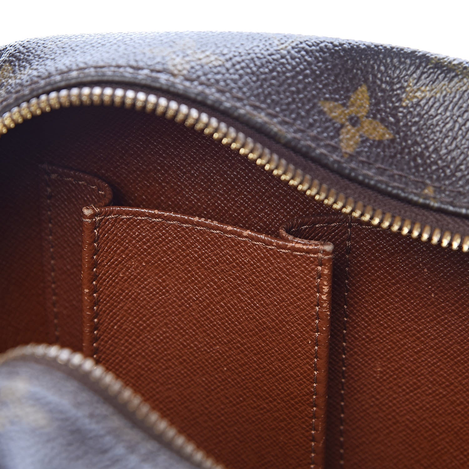 Louis Vuitton Monogram Cite MM 16 of 29