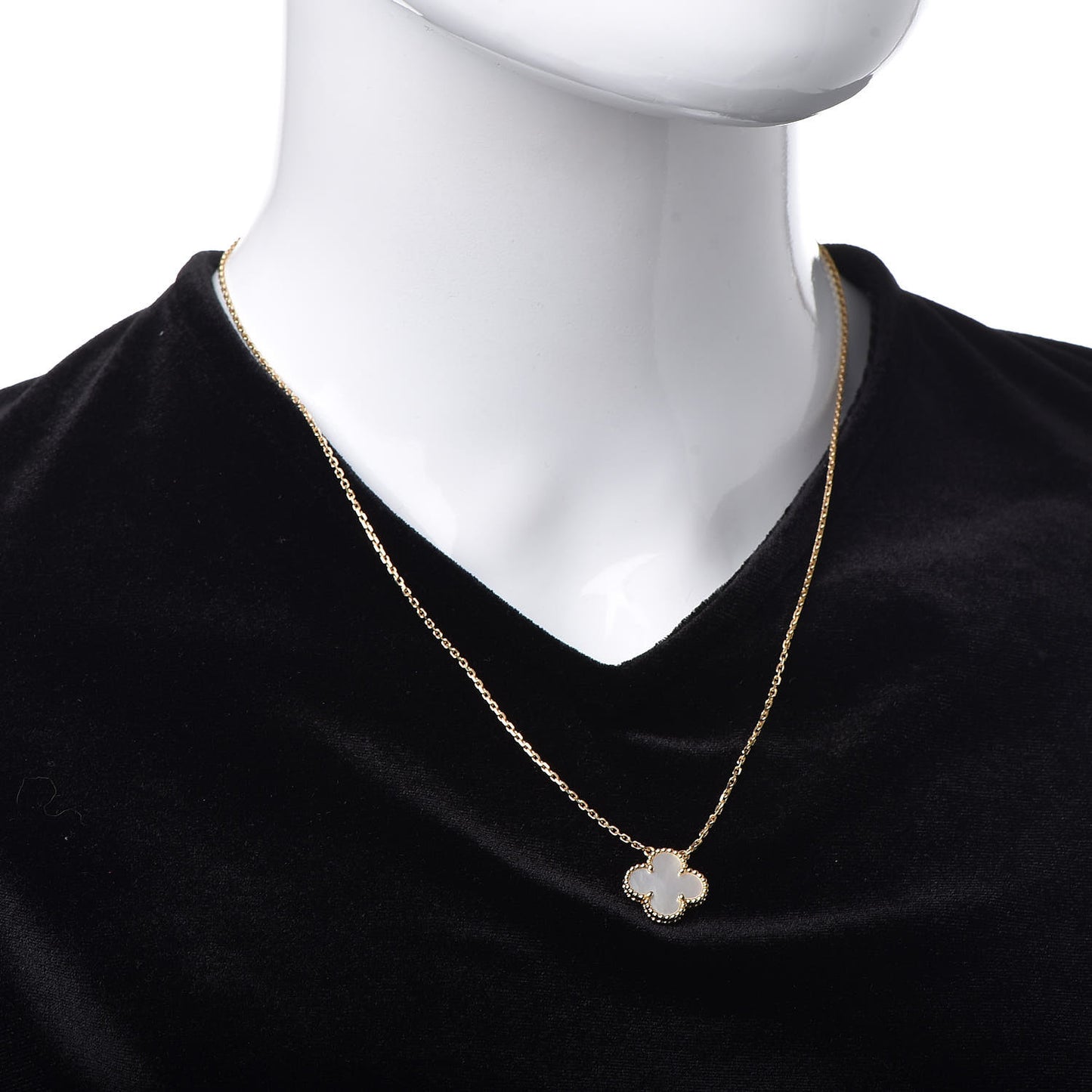 18K Yellow Gold Mother of Pearl Vintage Alhambra Pendant Necklace