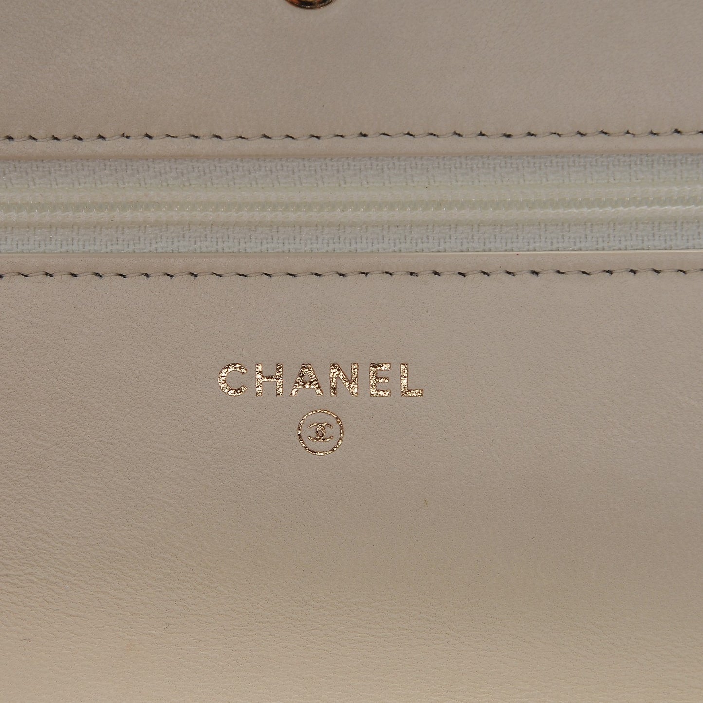 Lambskin Quilted Boy Wallet On Chain WOC White