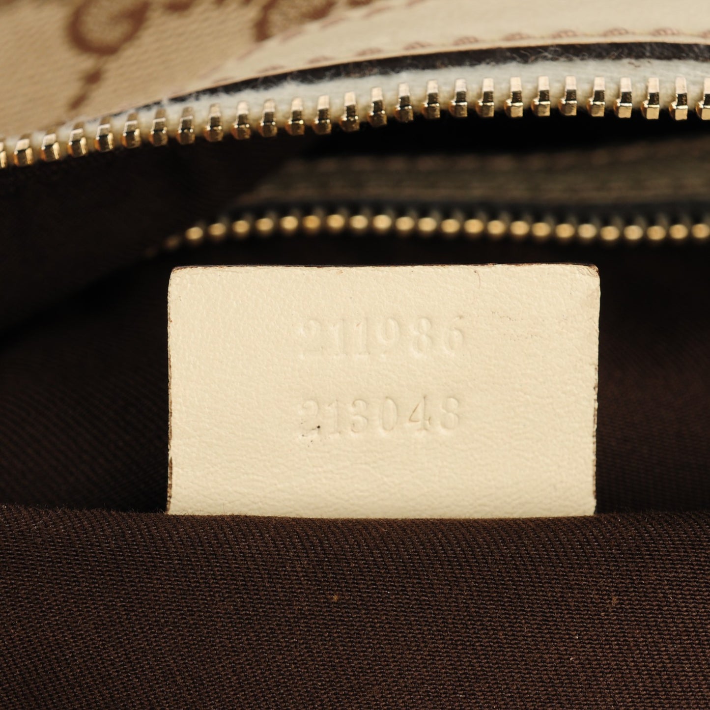 Monogram Medium Pelham Hobo Off White