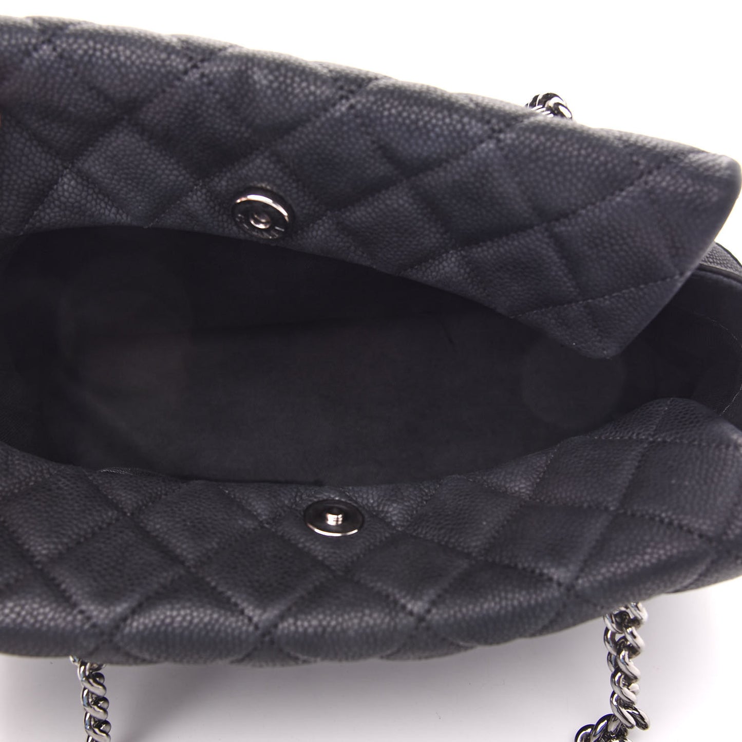 Iridescent Caviar Quilted Lady Pearly Tote Black