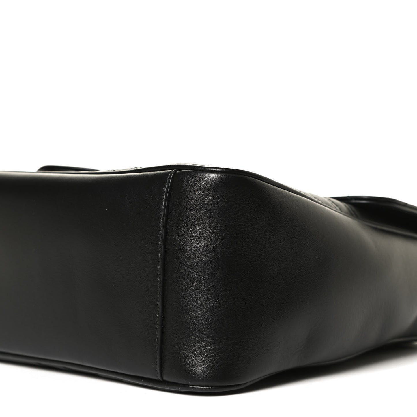 Calfskin Matelasse Medium GG Marmont Top Handle Shoulder Bag Black