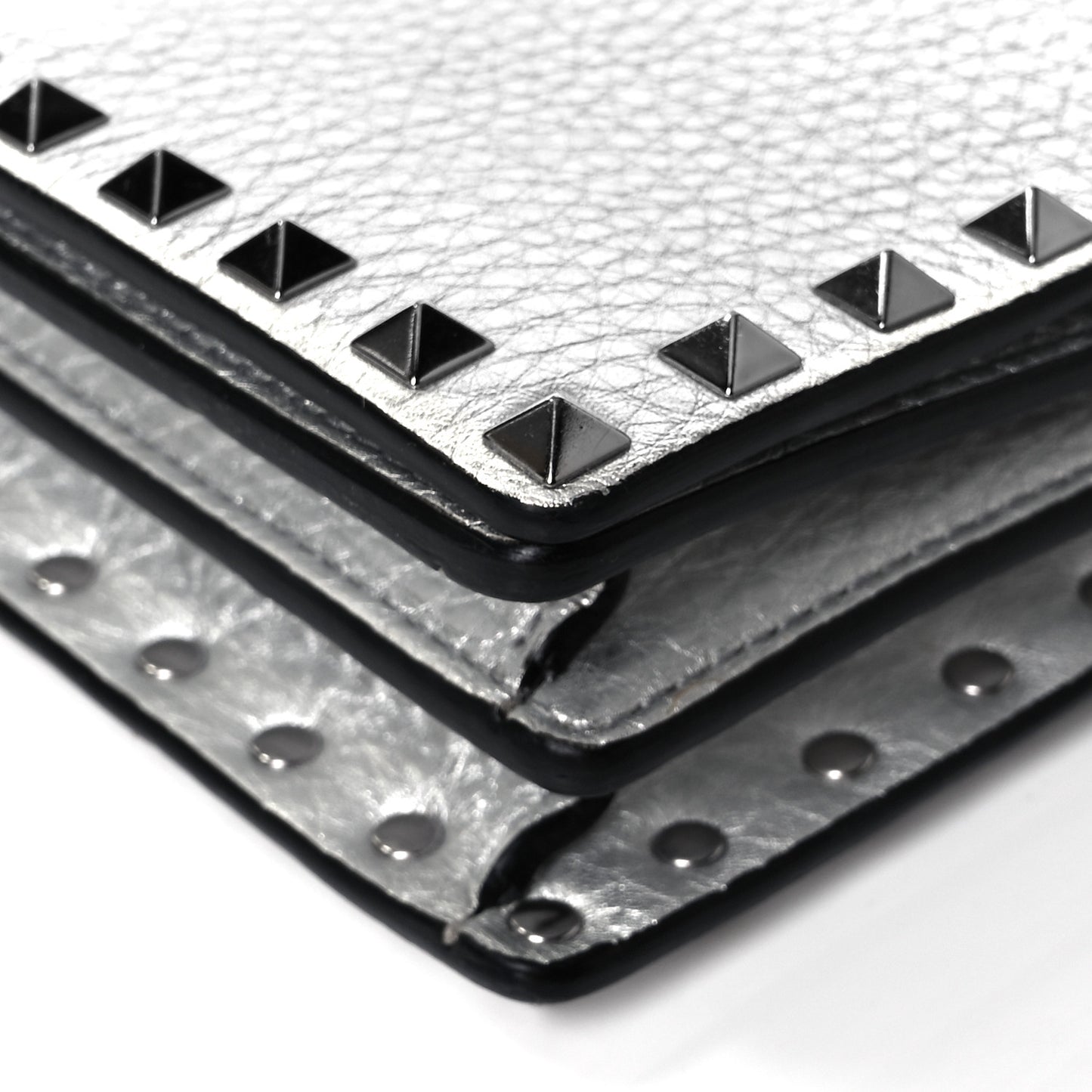 Metallic Pebbled Calfskin Rockstud Wallet on Chain Silver