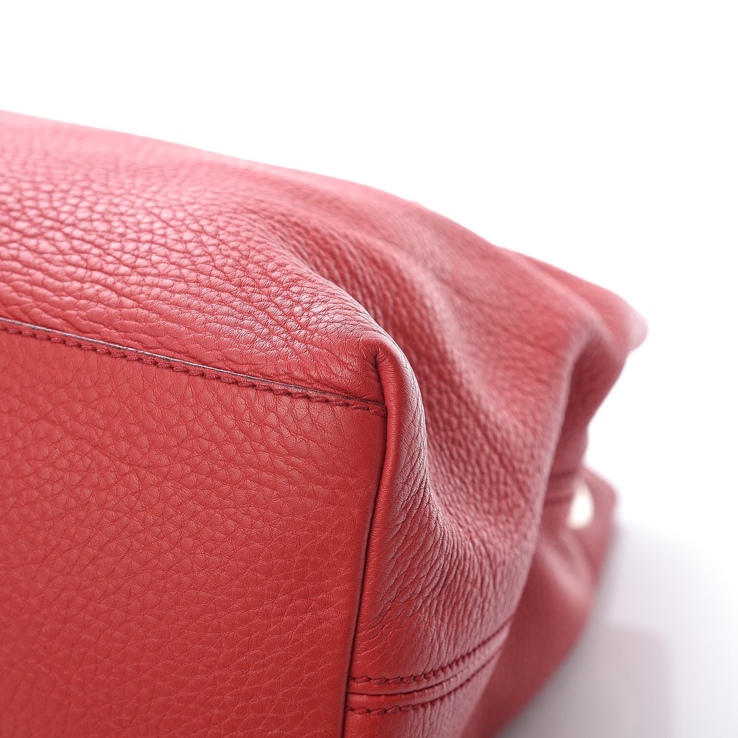 Pebbled Calfskin Medium Soho Chain Shoulder Bag Tabasco Red