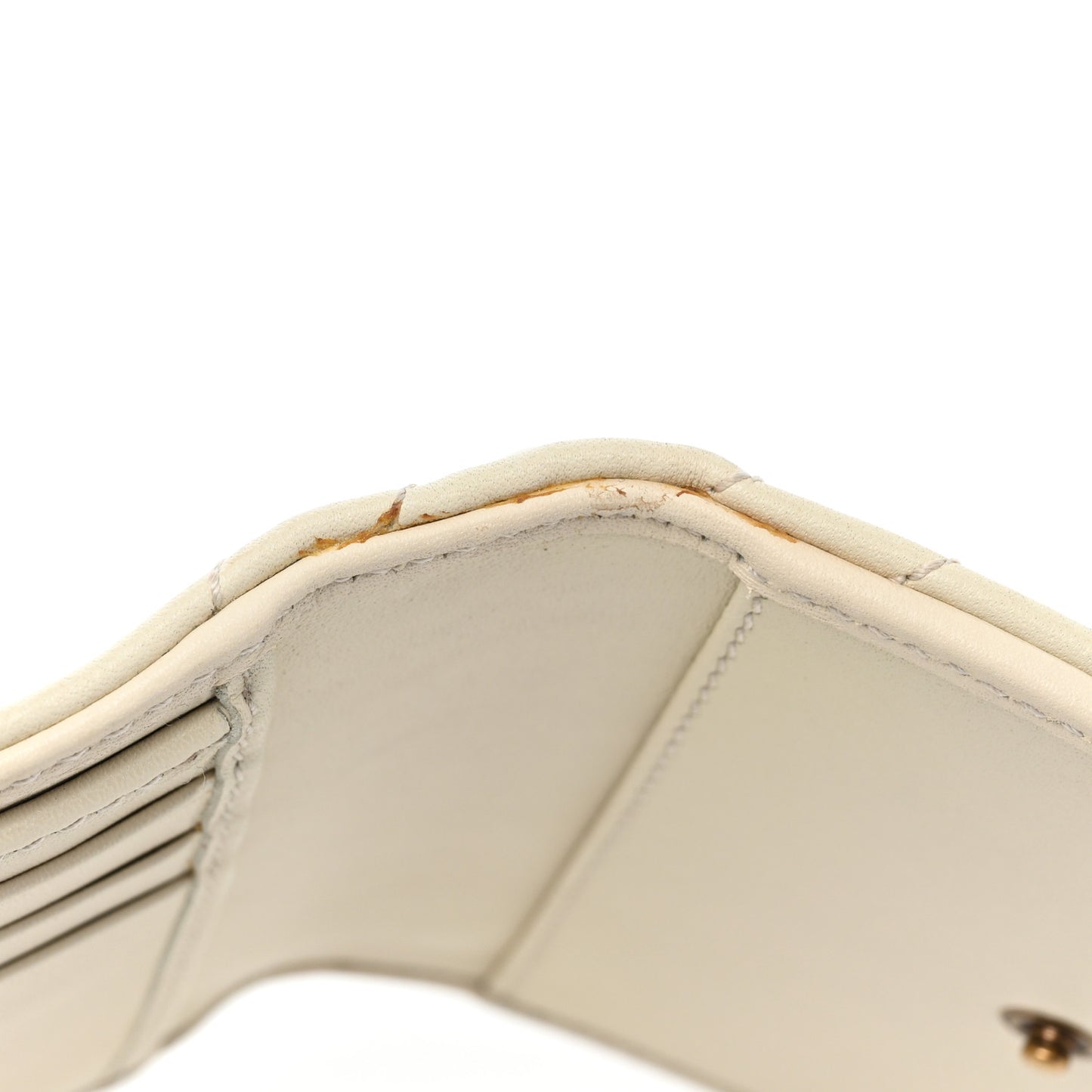 Calfskin Matelasse GG Marmont Wallet Mystic White