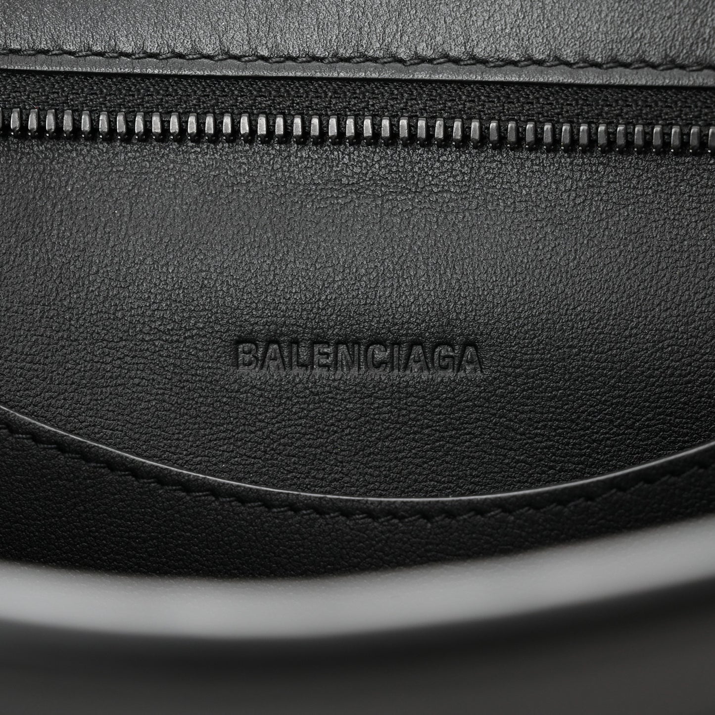 Smooth Calfskin Neo Classic Black Hardware S City Black