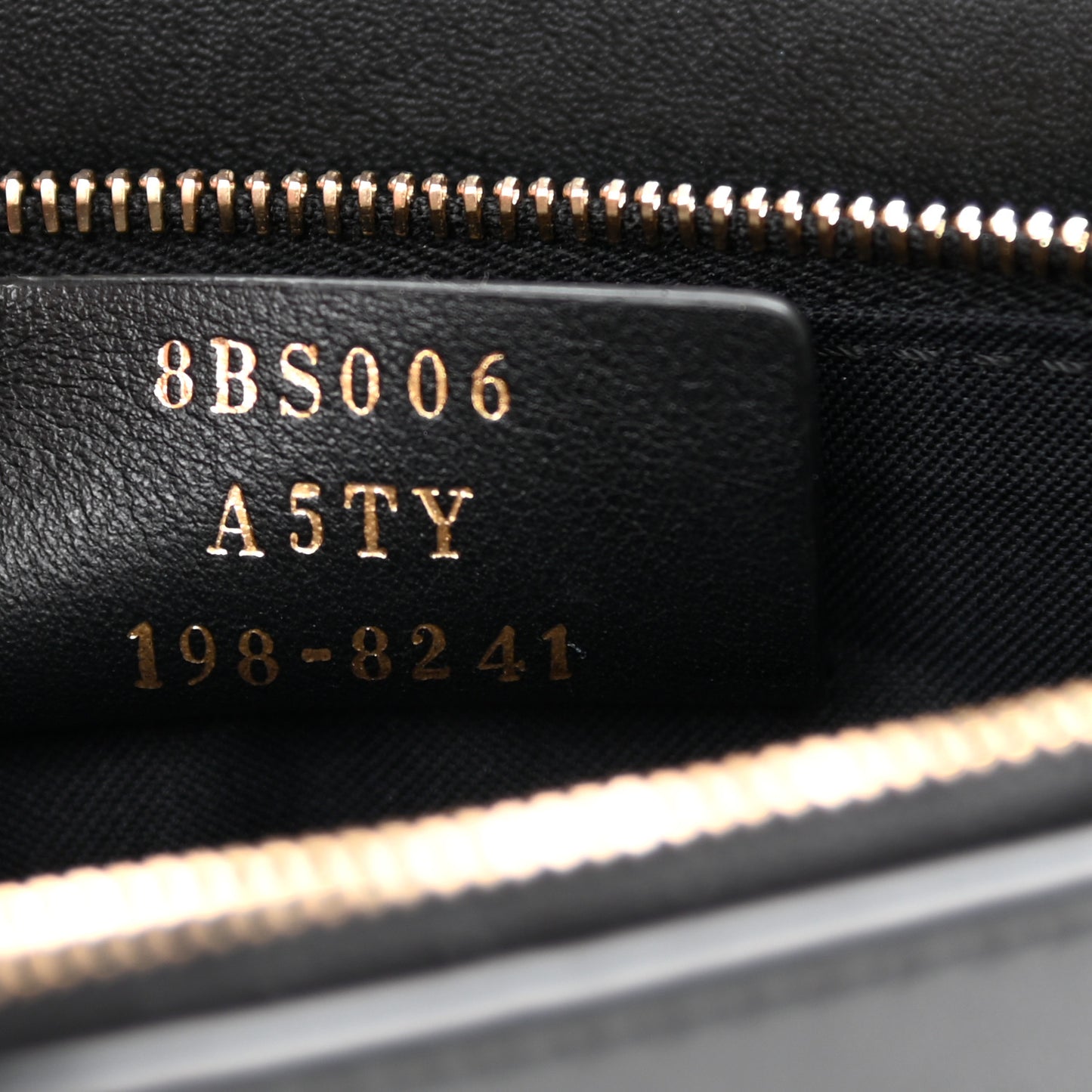 Vitello Liberty F is Fendi Bi-Color FF 1974 Embossed Medium Envelope Wallet On Chain Black Maya