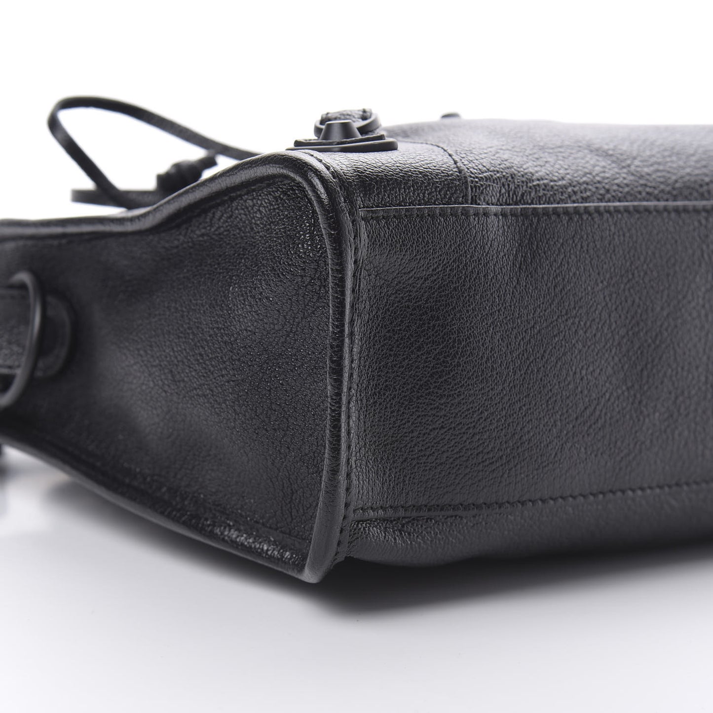 Chevre Black Metallic Edge Hardware S City Black