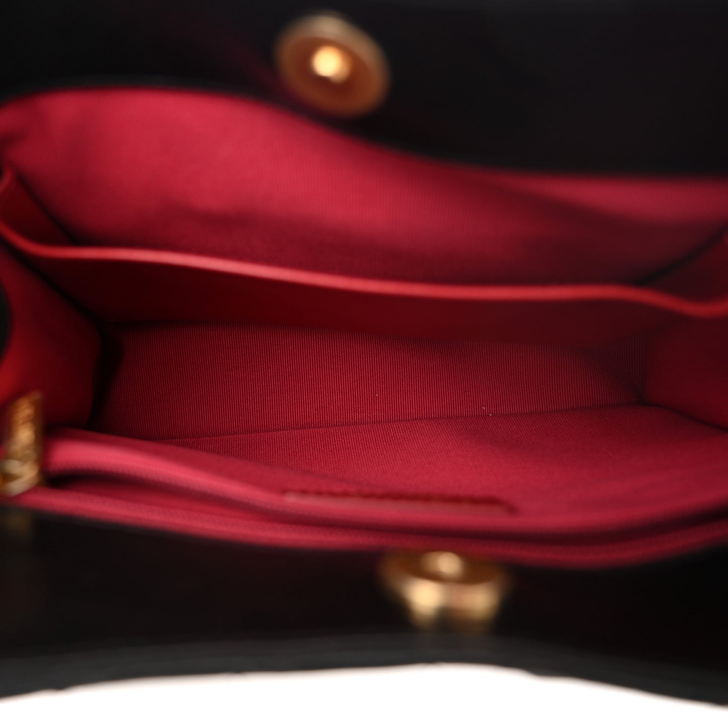 Shiny Crumpled Calfskin Quilted Wavy CC Hobo Black