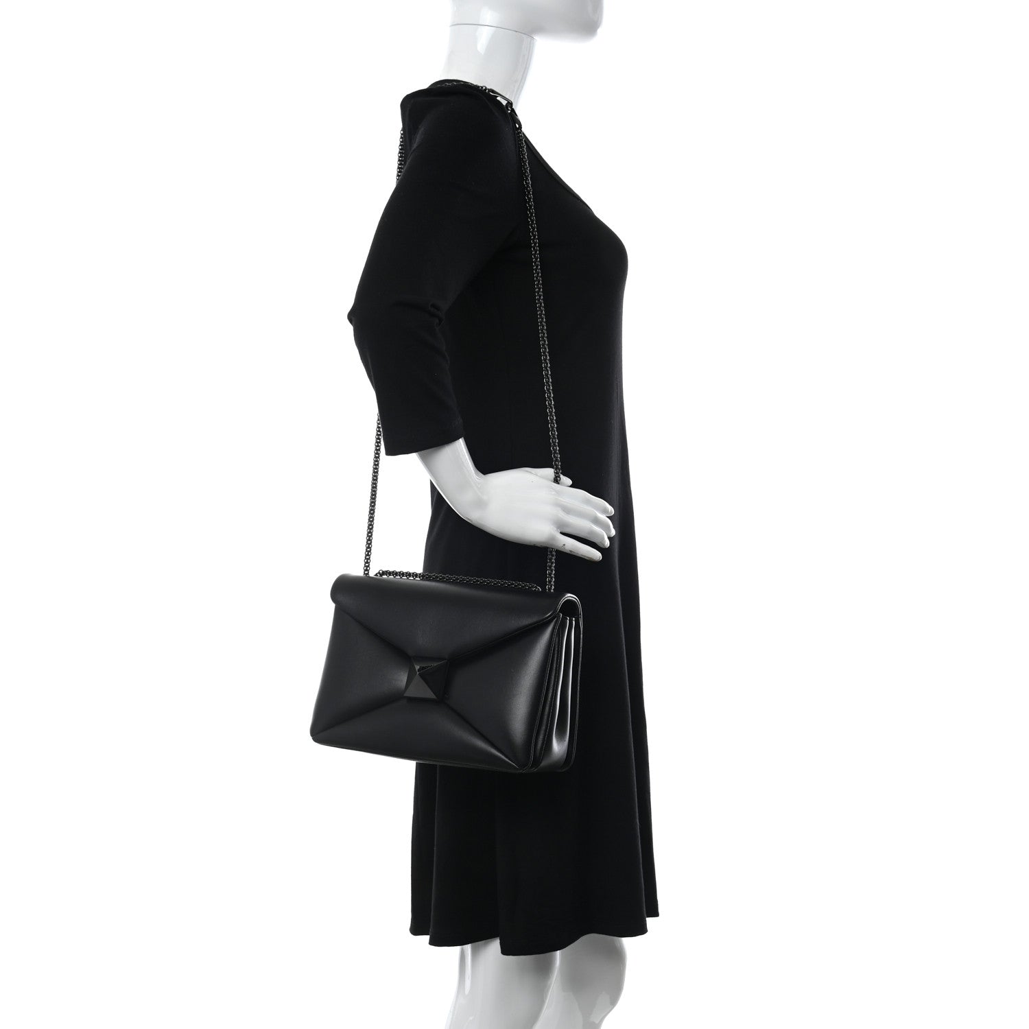 Valentino Garavani Nappa Tonal One Stud Chain Shoulder Bag Black 2 of 10