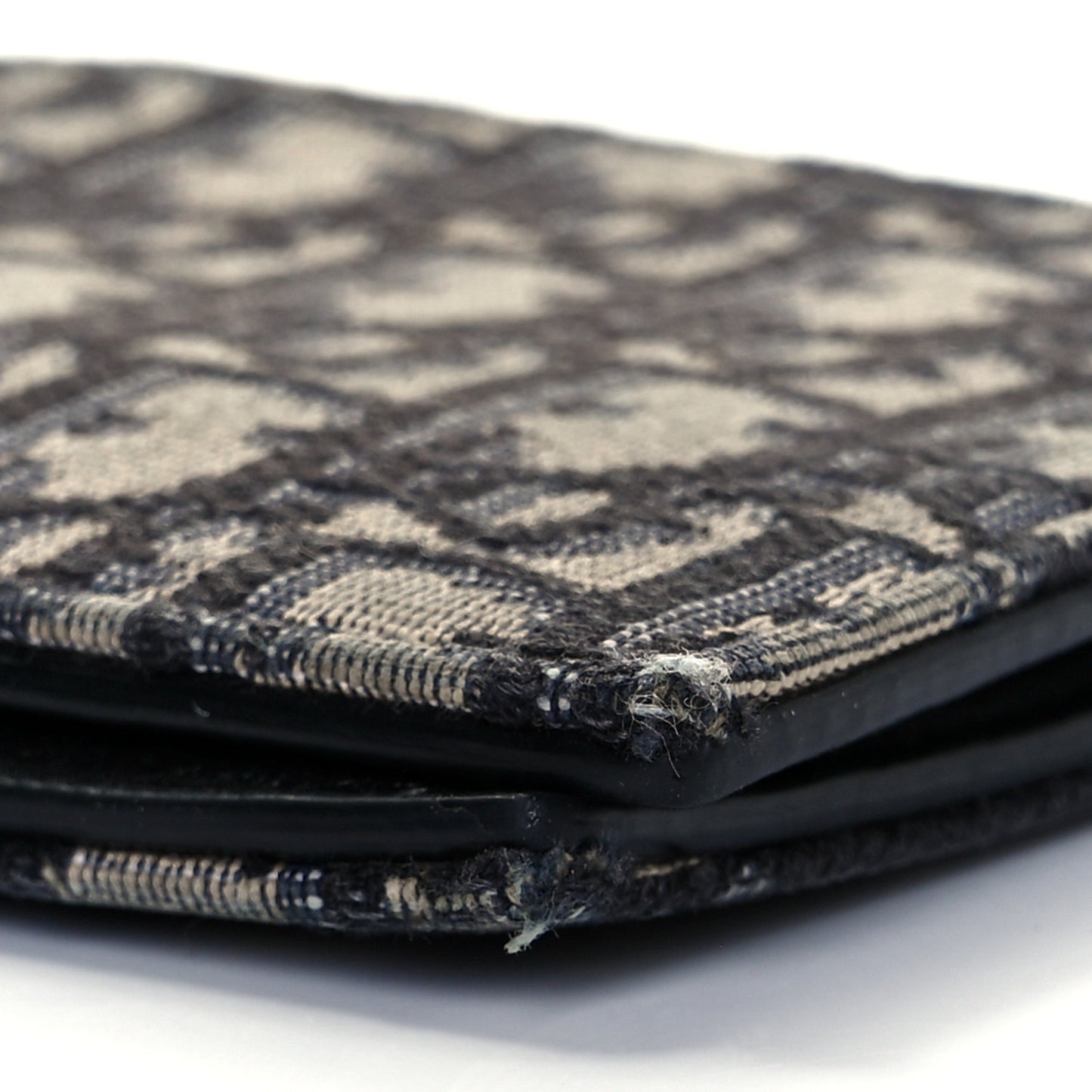 Oblique Compact Wallet Black