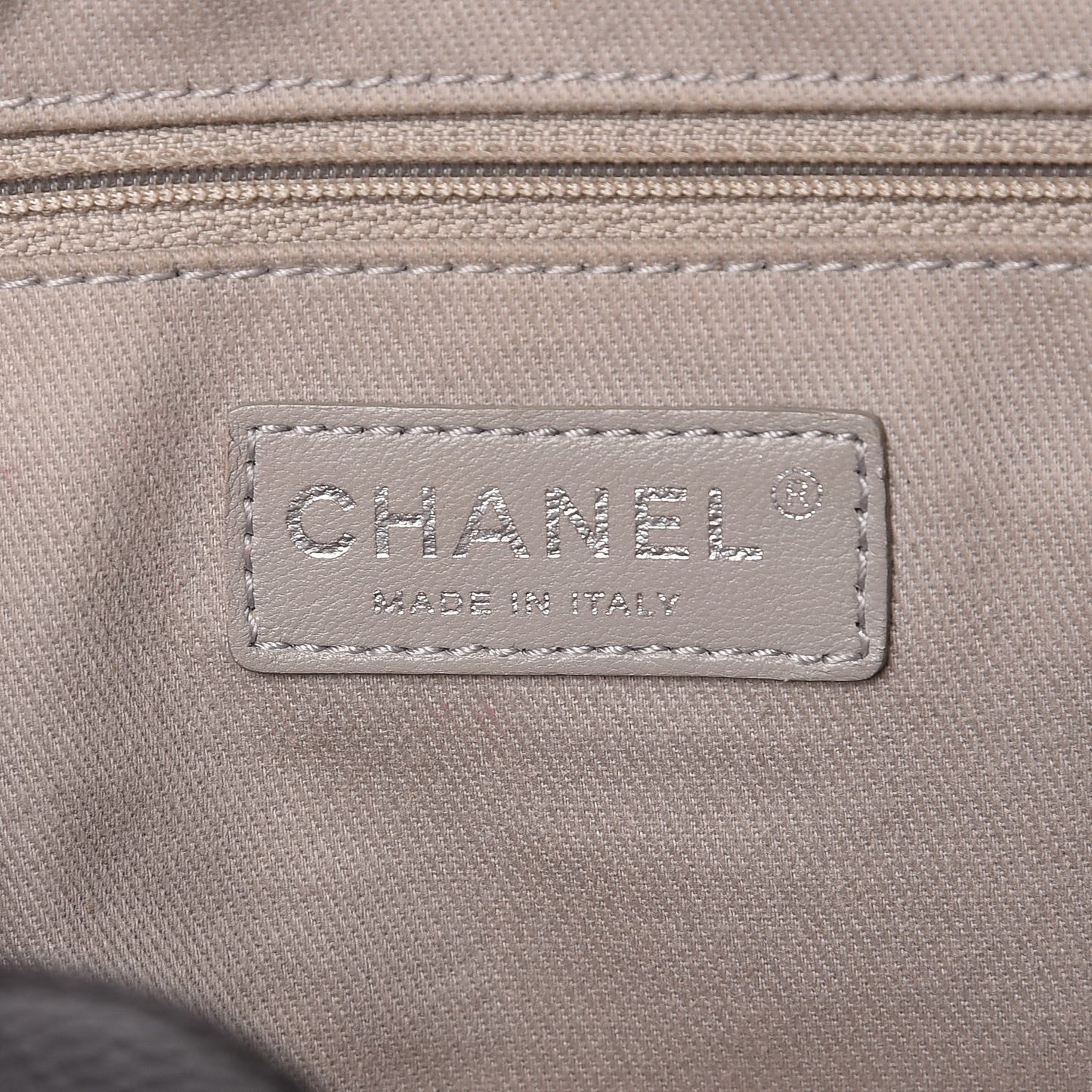Caviar Quilted Medium Easy Flap Black