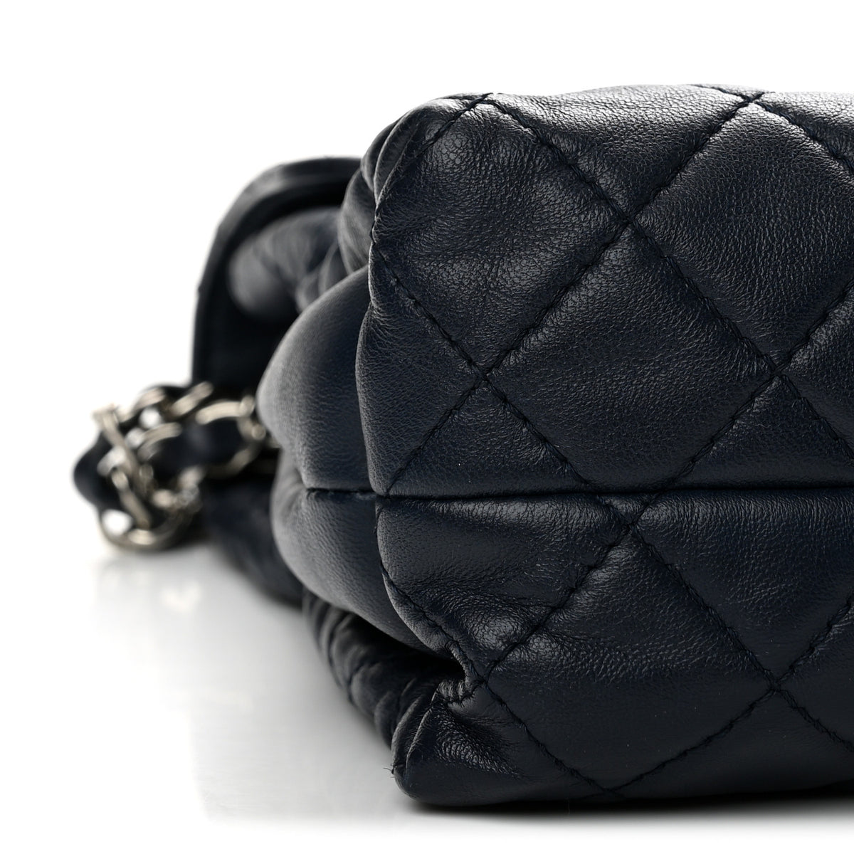 Lambskin Quilted Medium By 4 Flap Navy