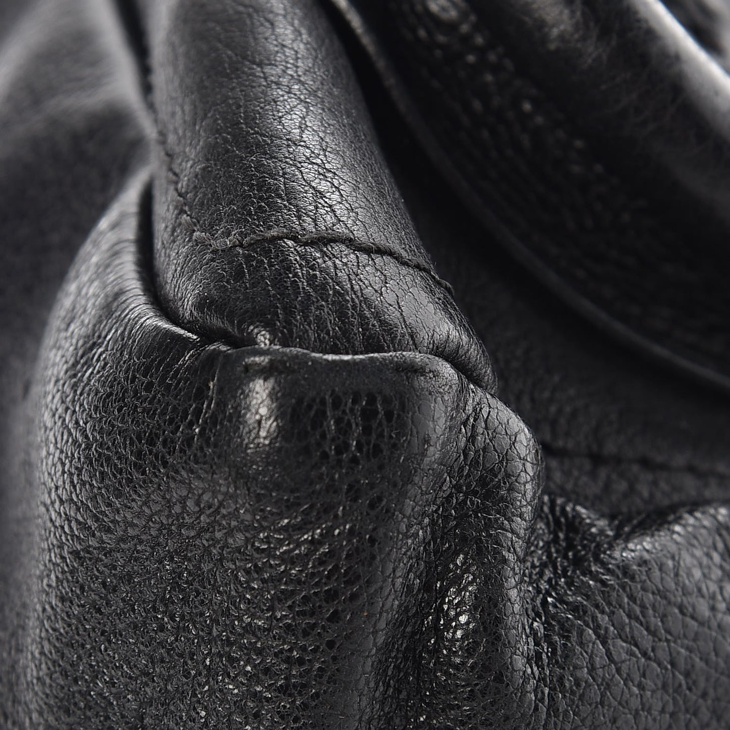 Calfskin Small Paraty Black