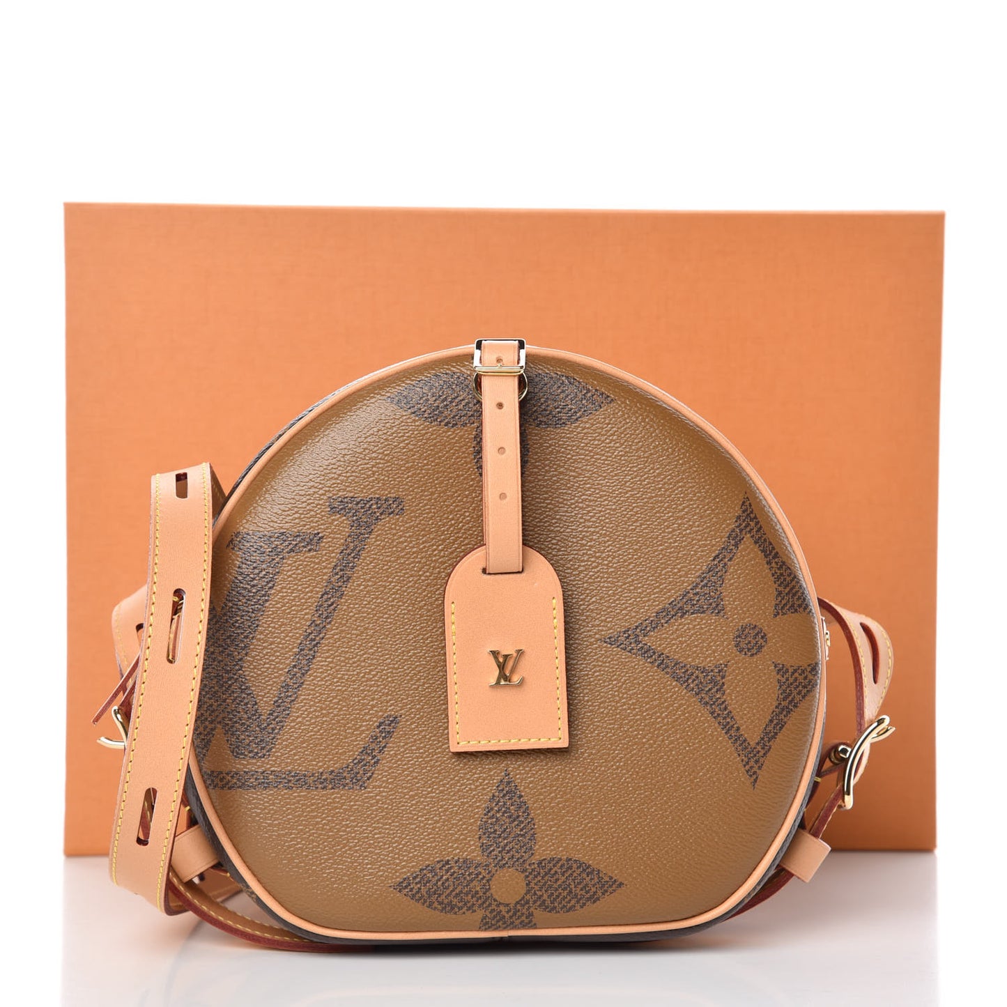 Reverse Monogram Giant Boite Chapeau Souple