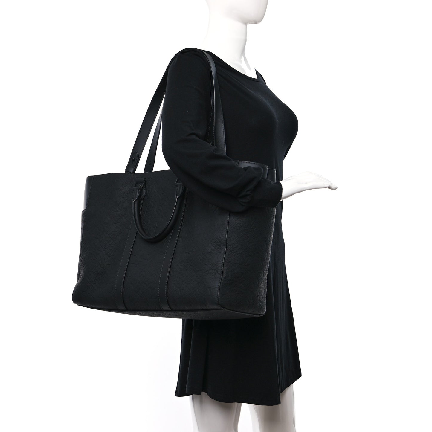 Taurillon Monogram Sac Plat 24H Black