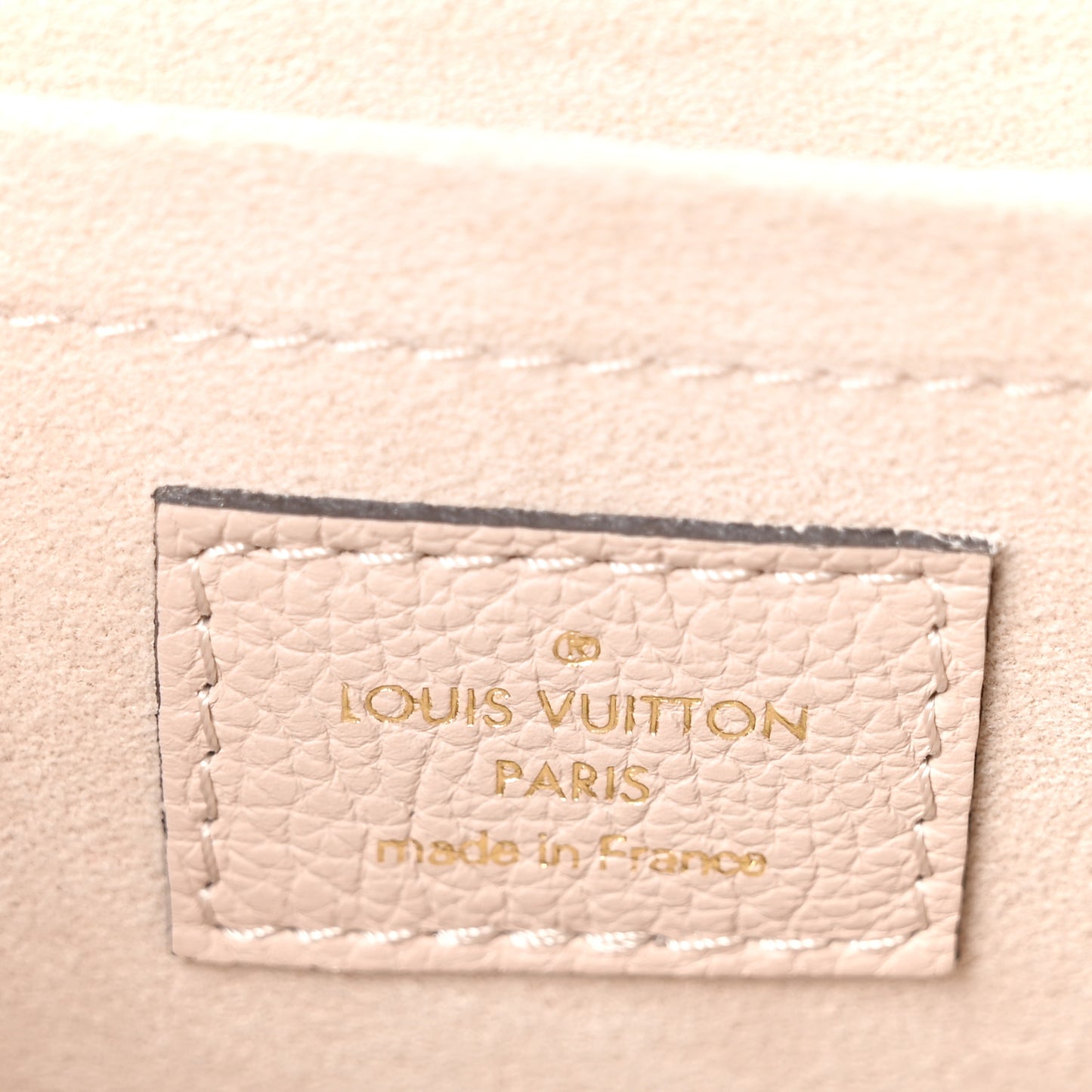 Grained Calfskin Lockme Tender Greige