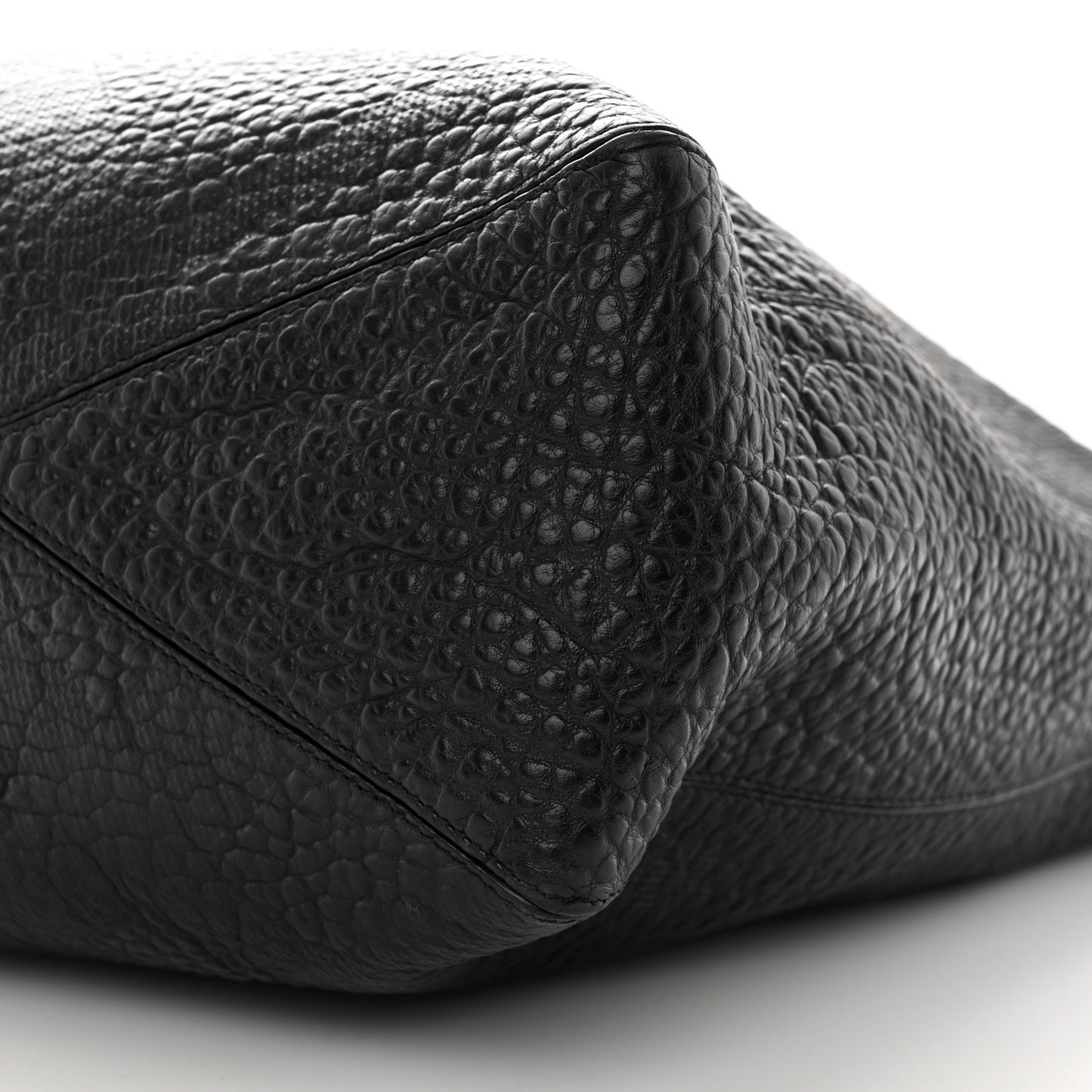 Heritage Grain Check Embossed Medium Lindburn Hobo Black