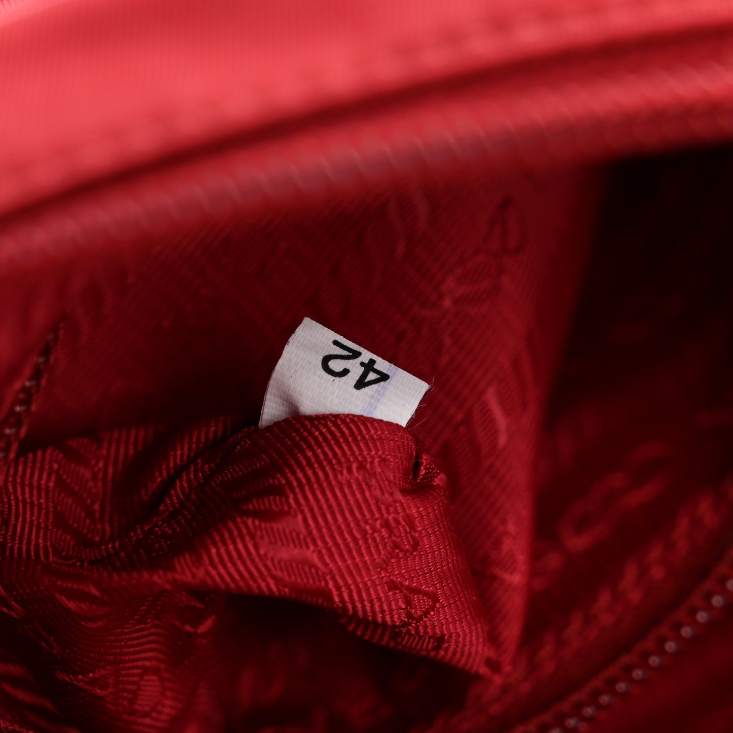 Tessuto Nylon Vela Saffiano Necessaire Wristlet Pouch Cherry