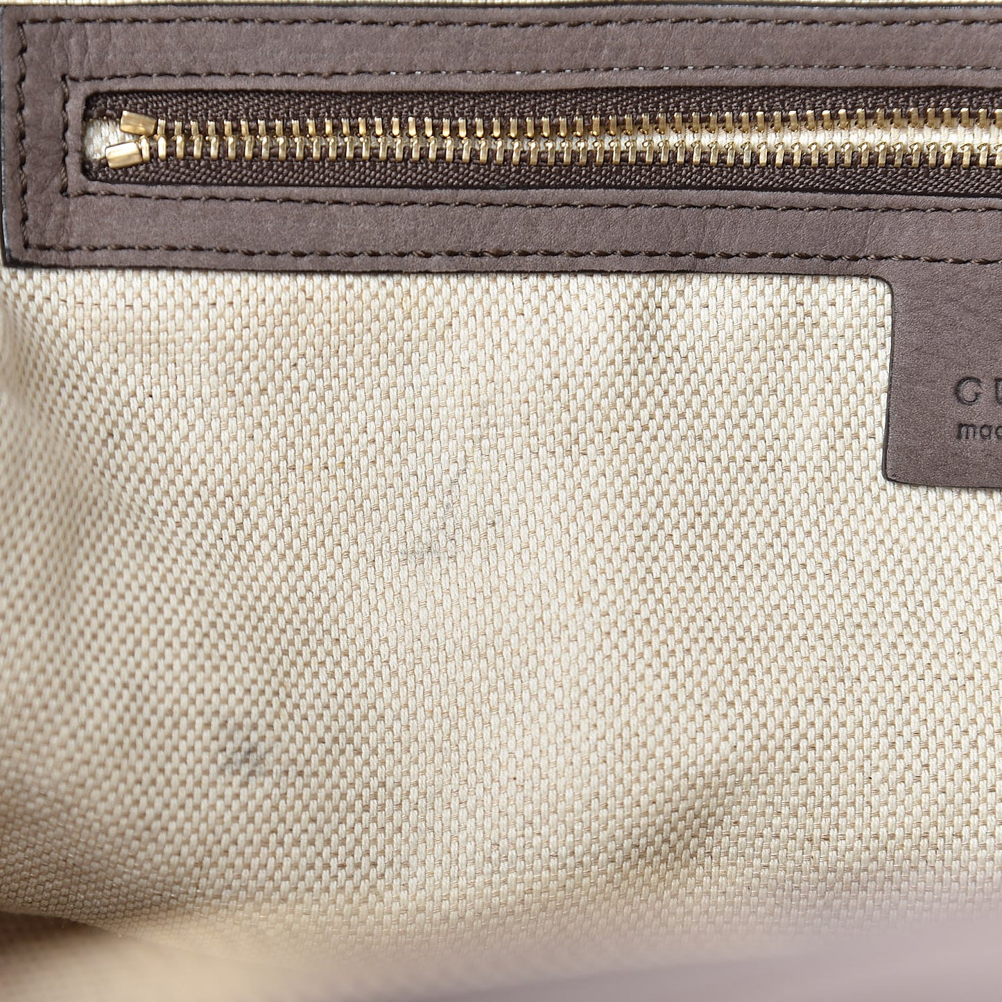 Vitello Range Medium Soho Bowler Grey Field