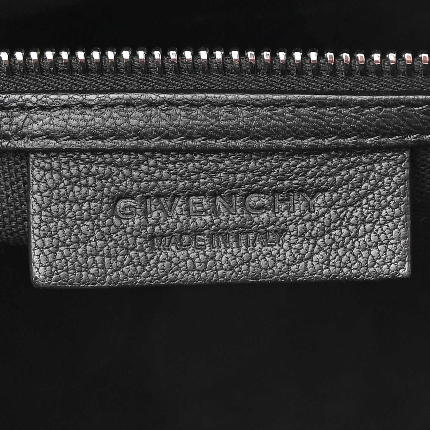 Sugar Goatskin Medium Antigona Black