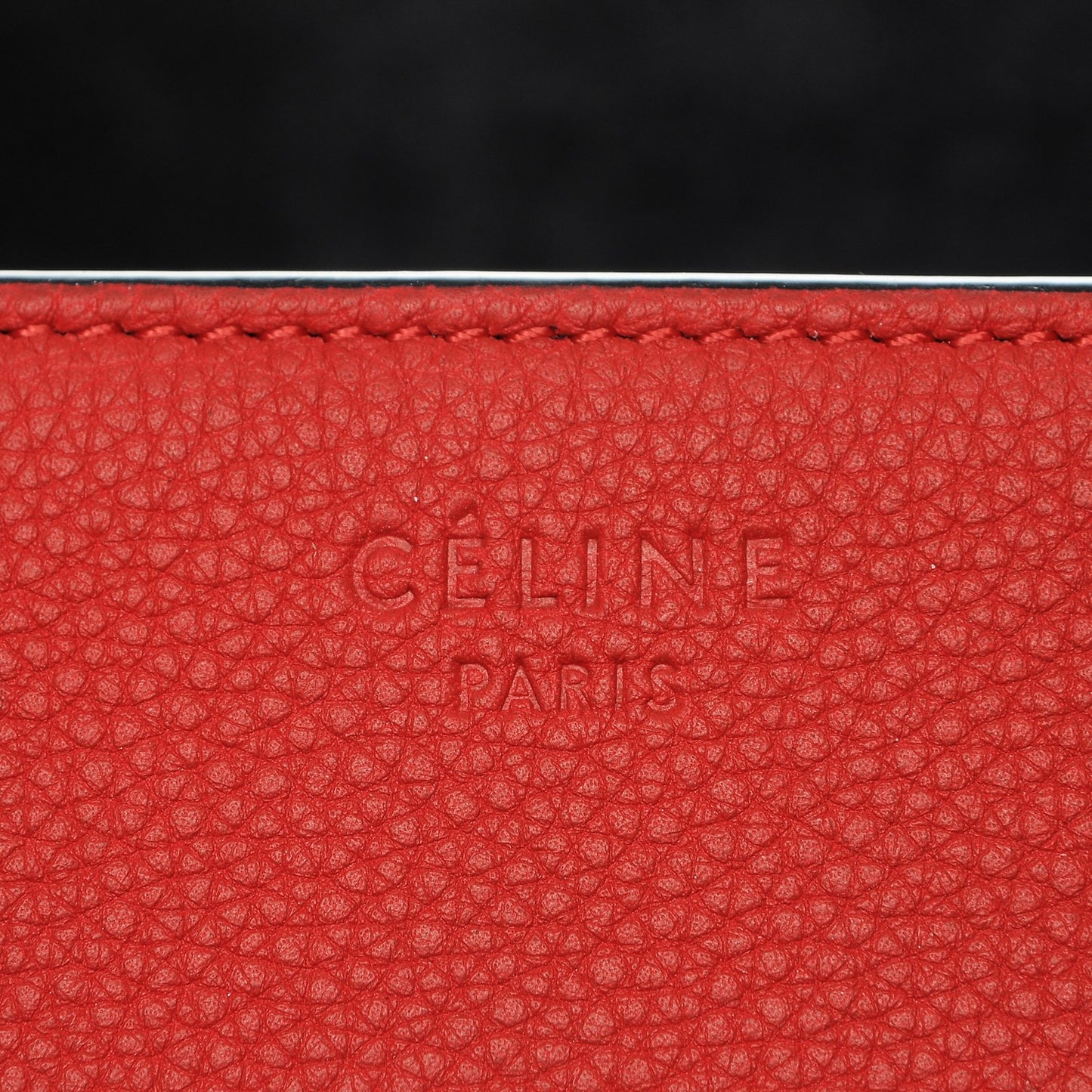 Baby Grained Calfskin Medium Phantom Luggage Carmin