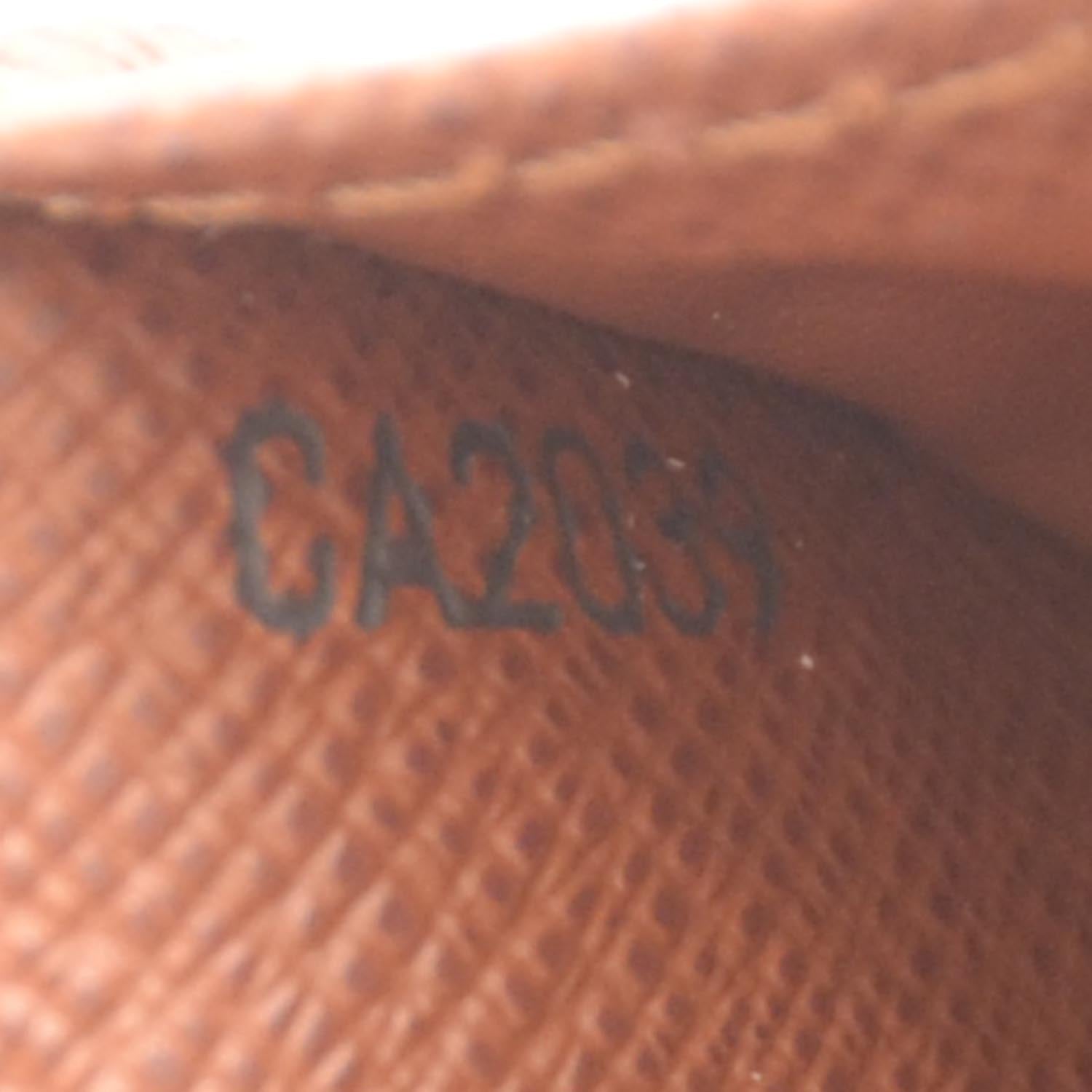 Louis Vuitton Monogram Small Ring Agenda 7 of 7