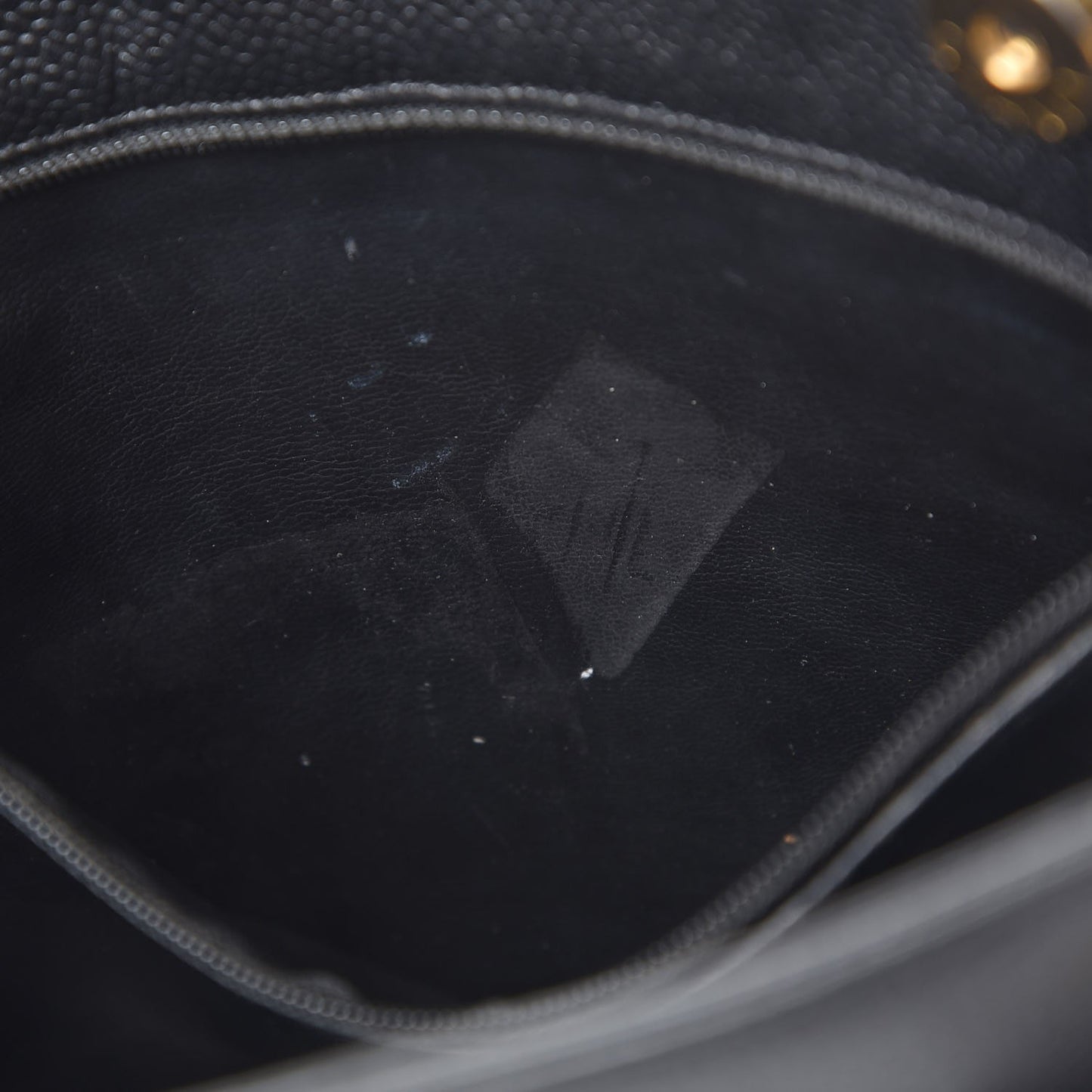 Caviar Shoulder Bag Black