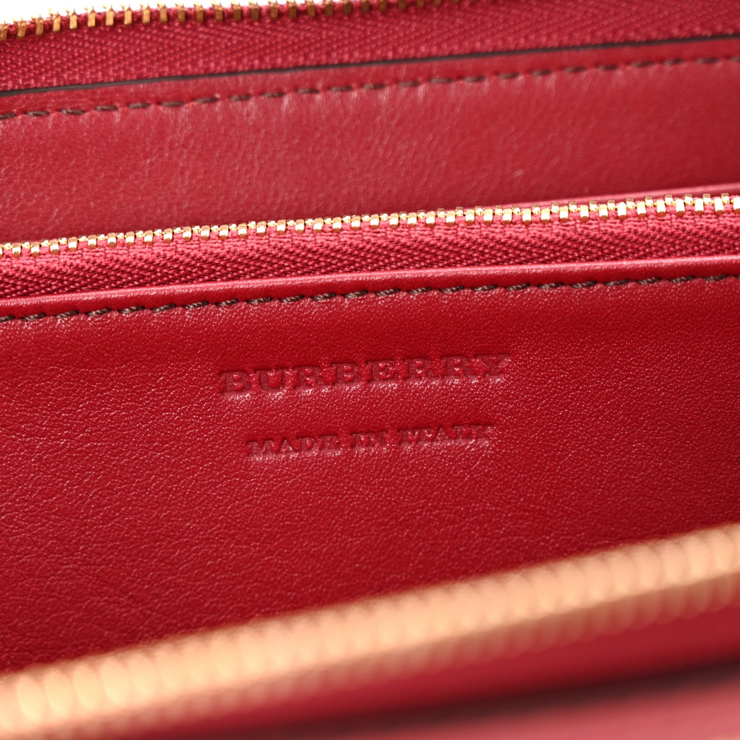 Grainy Calfskin House Check Elmore Zip Around Wallet Russet Red