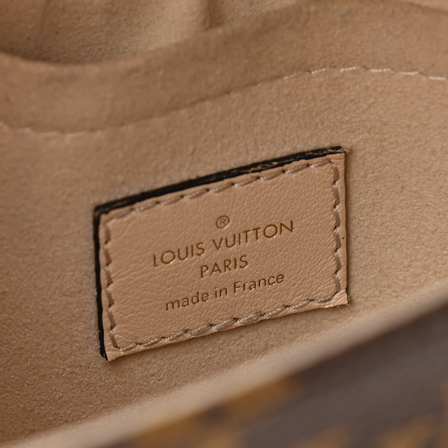 Louis Vuitton Monogram Locky BB Creme 6 of 9
