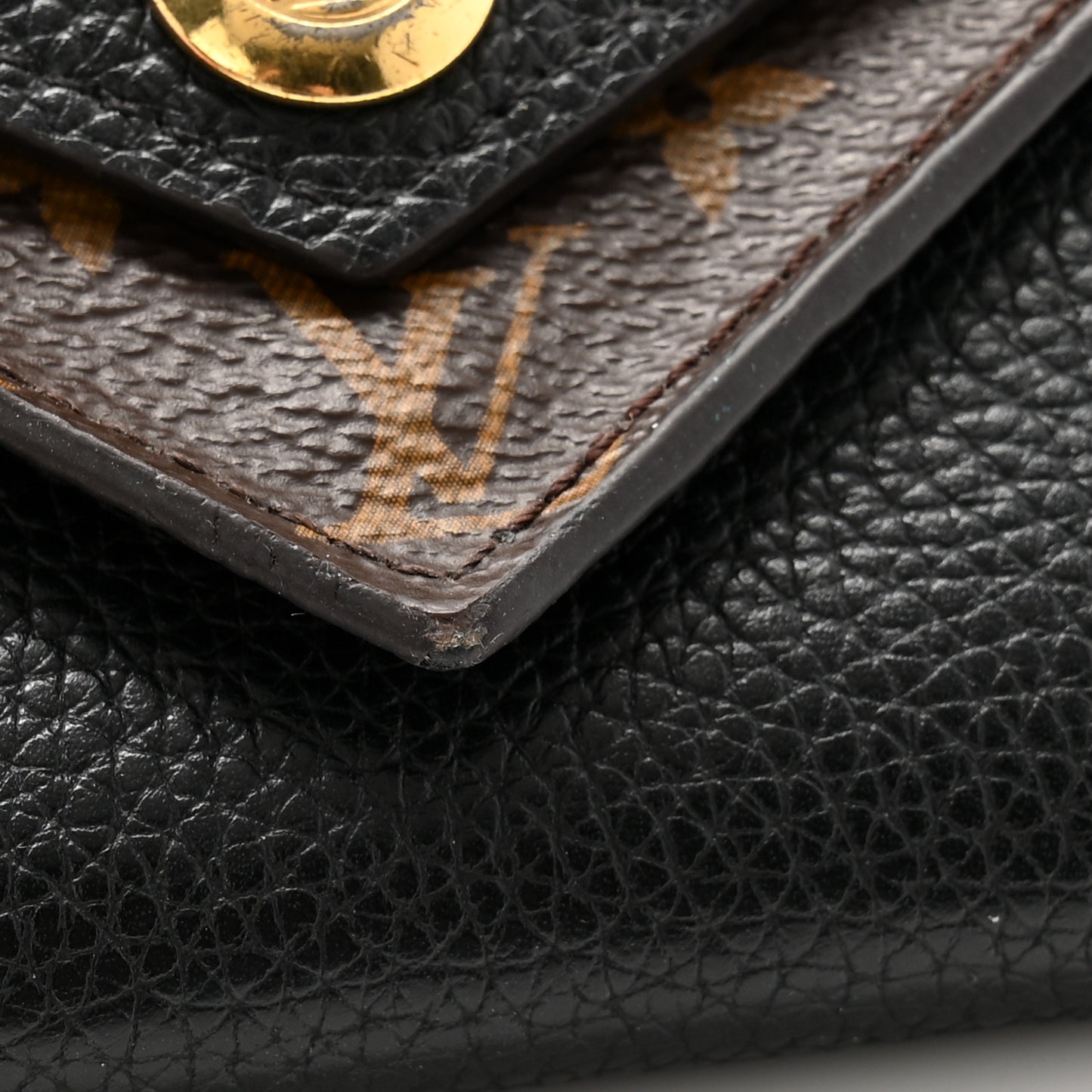 Grained Calfskin Monogram Double V Compact Wallet Black