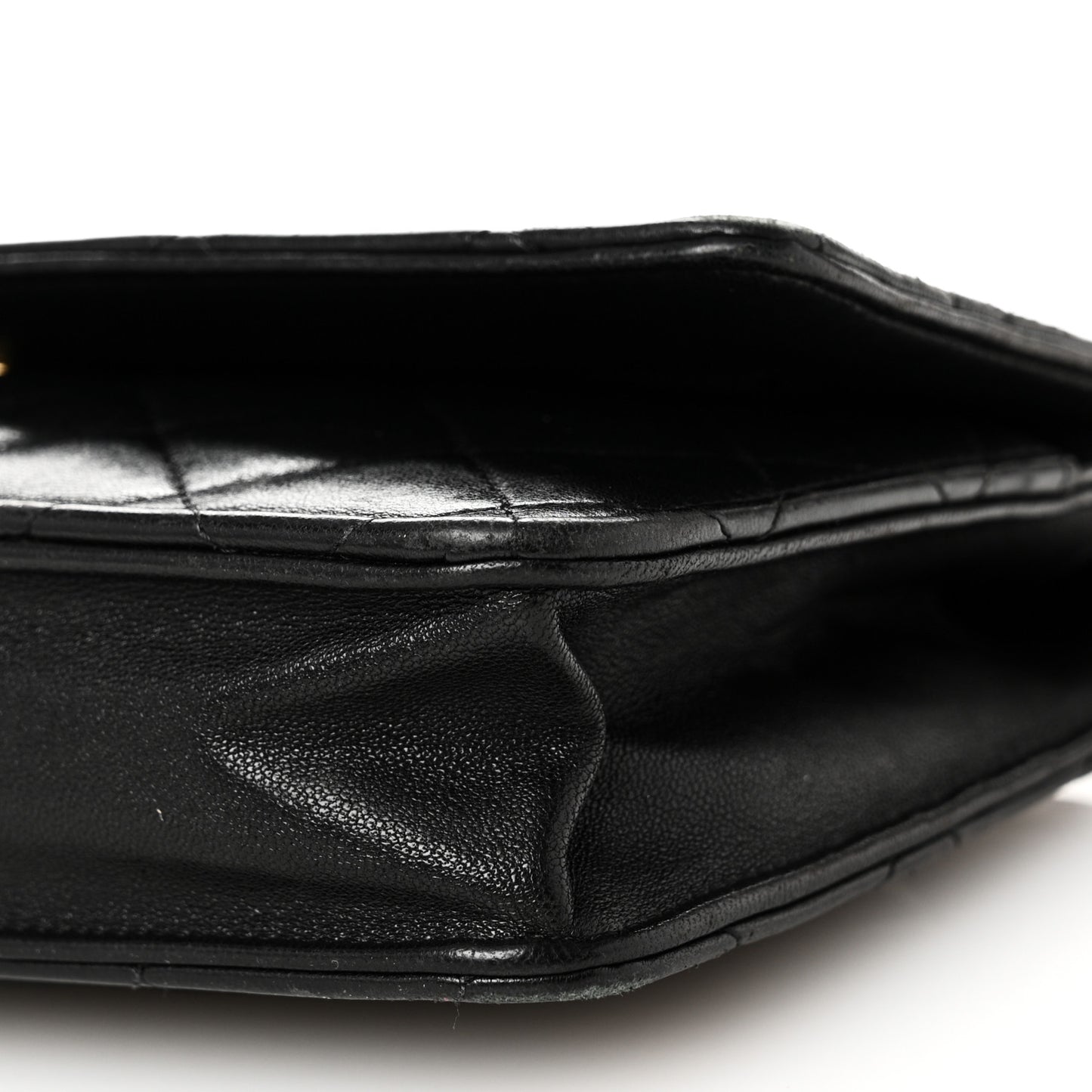Lambskin Quilted Wallet On Chain WOC Black