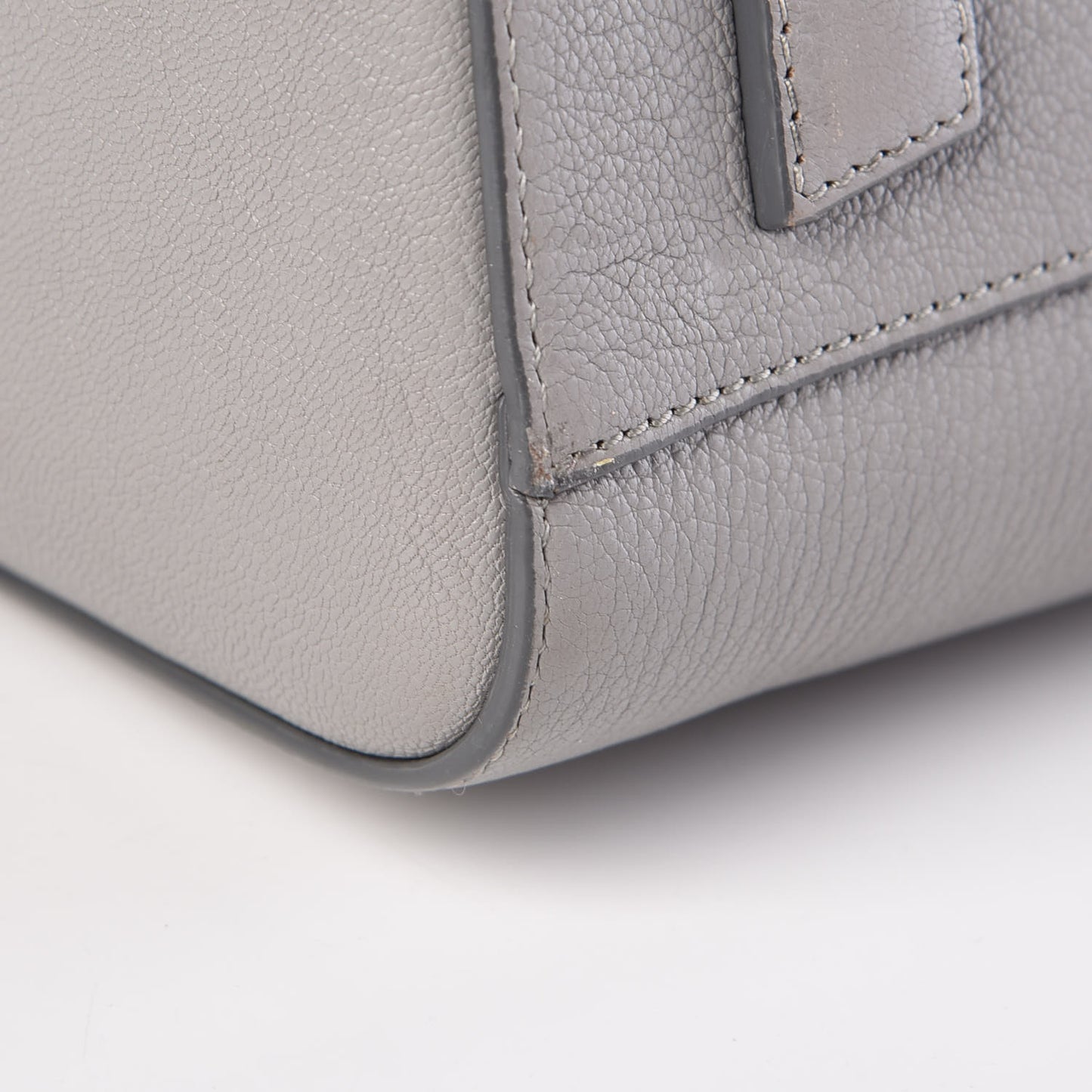 Sugar Goatskin Medium Antigona Pearl Grey