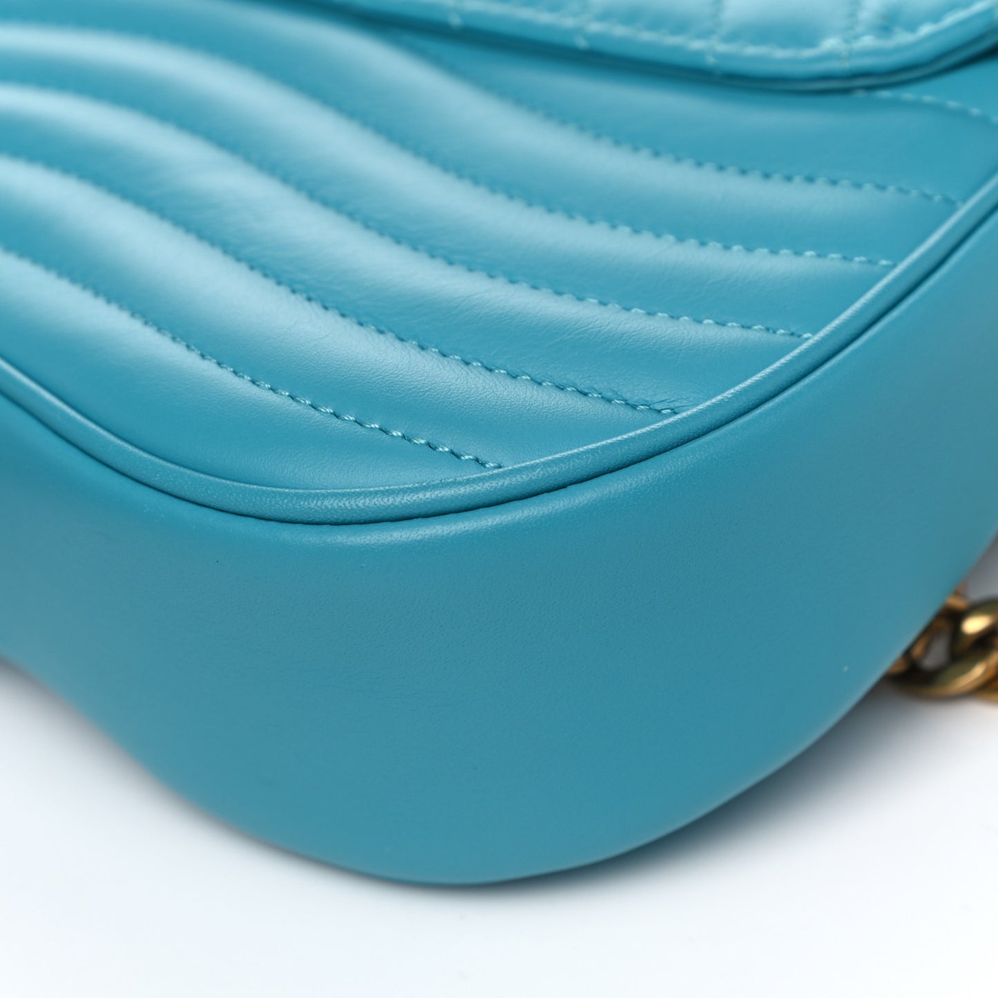 Calfskin New Wave Chain PM Malibu Green