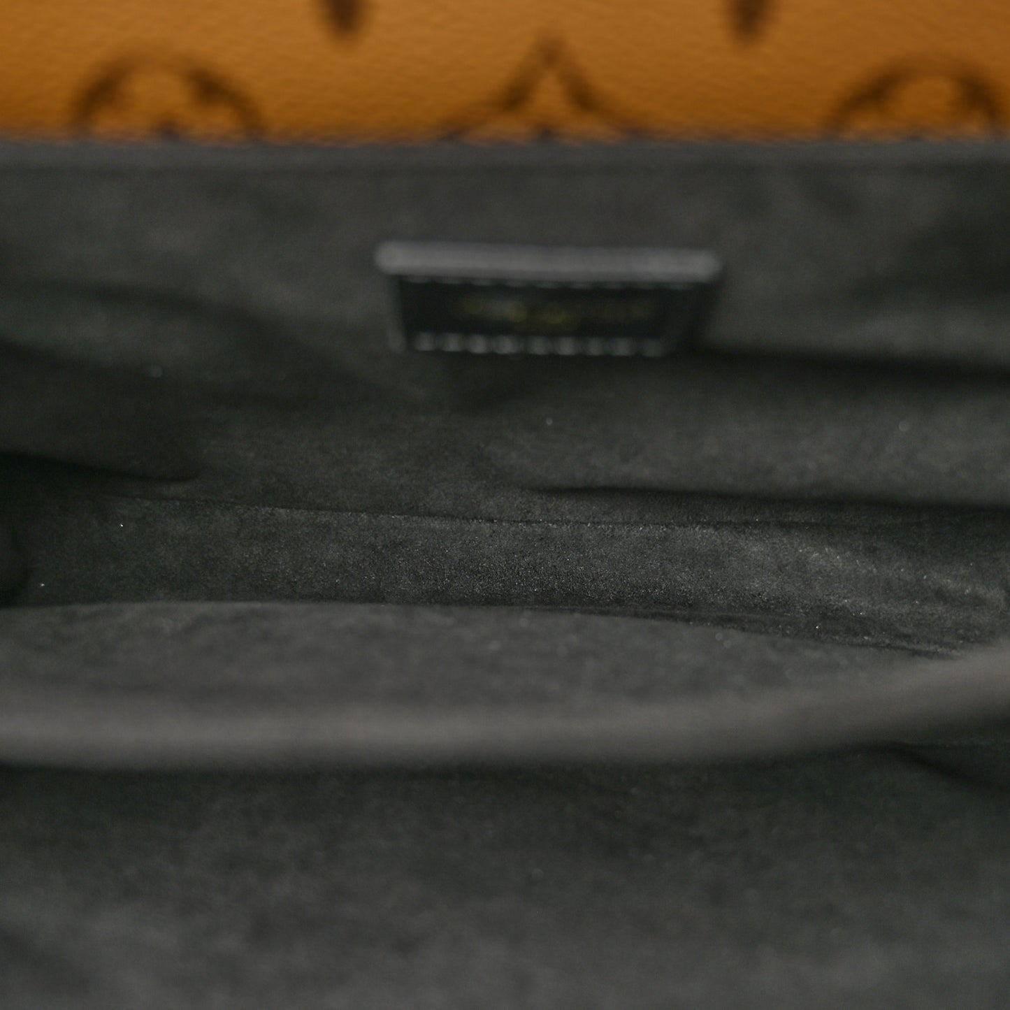 Reverse Monogram Pochette Metis
