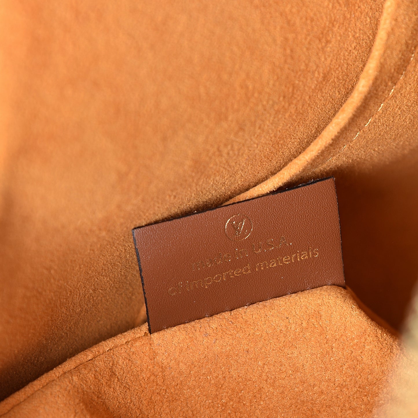 Monogram V Tote MM Safran