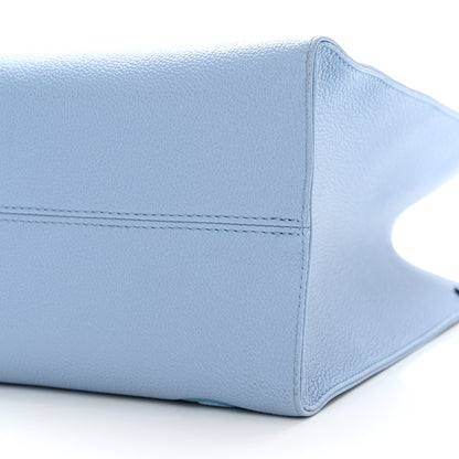 Louis Vuitton Empreinte Monogram Giant By The Pool Onthego MM Summer Blue 9 of 10