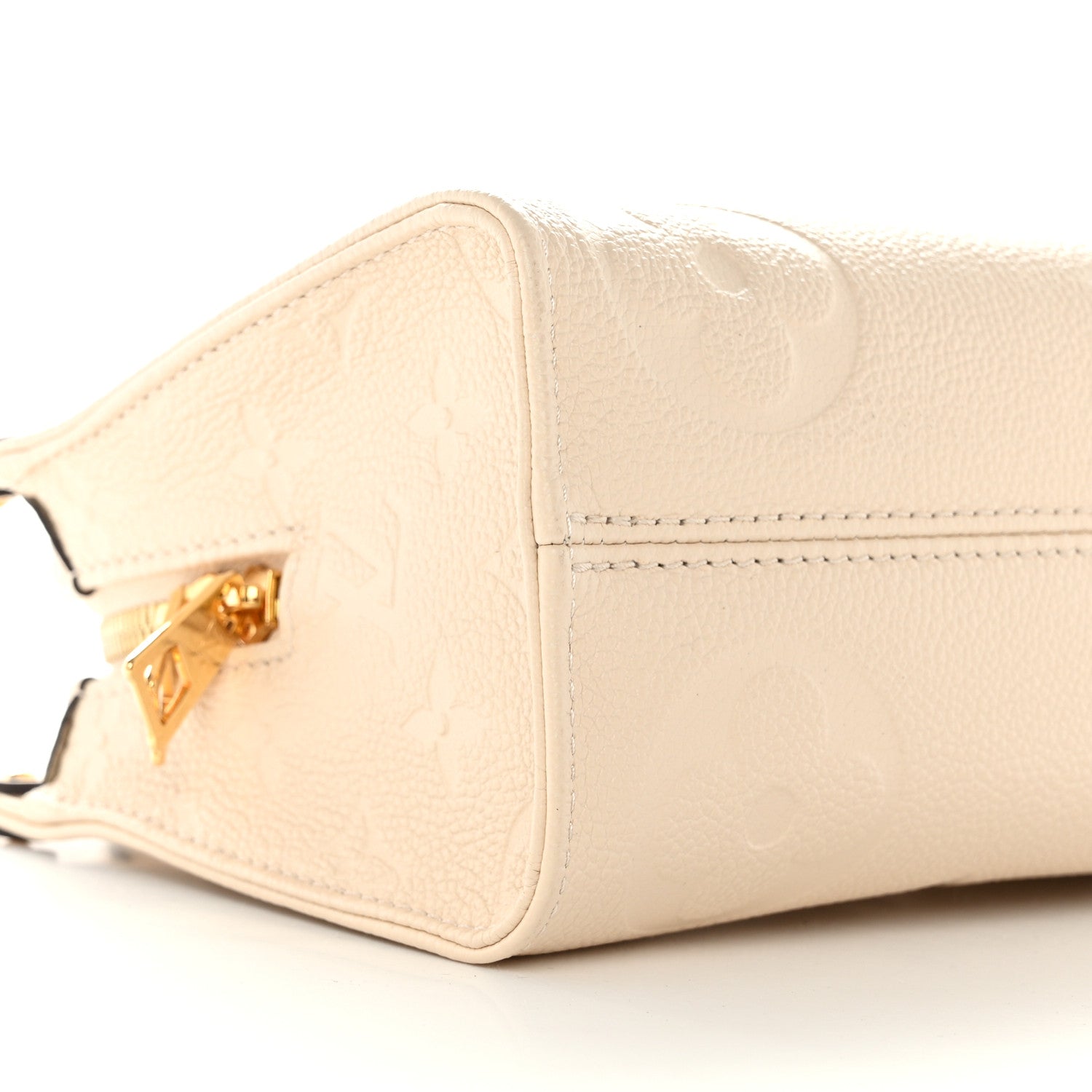 Louis Vuitton Empreinte Monogram Giant OnTheGo East West Creme 8 of 9