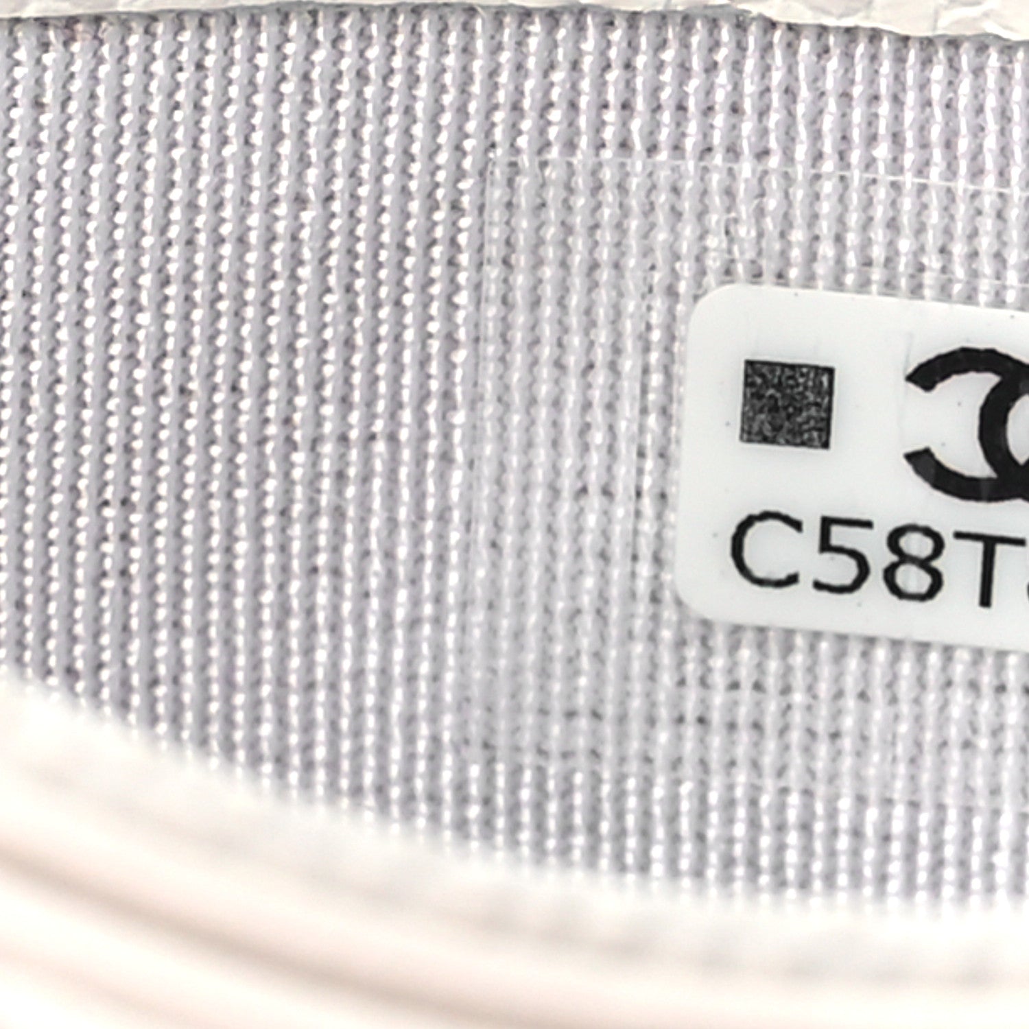 Chanel Caviar Quilted Card Holder White 10 of 11