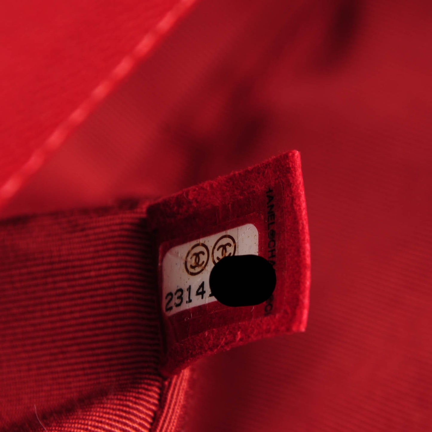 Caviar Quilted New Medium Boy Flap Red