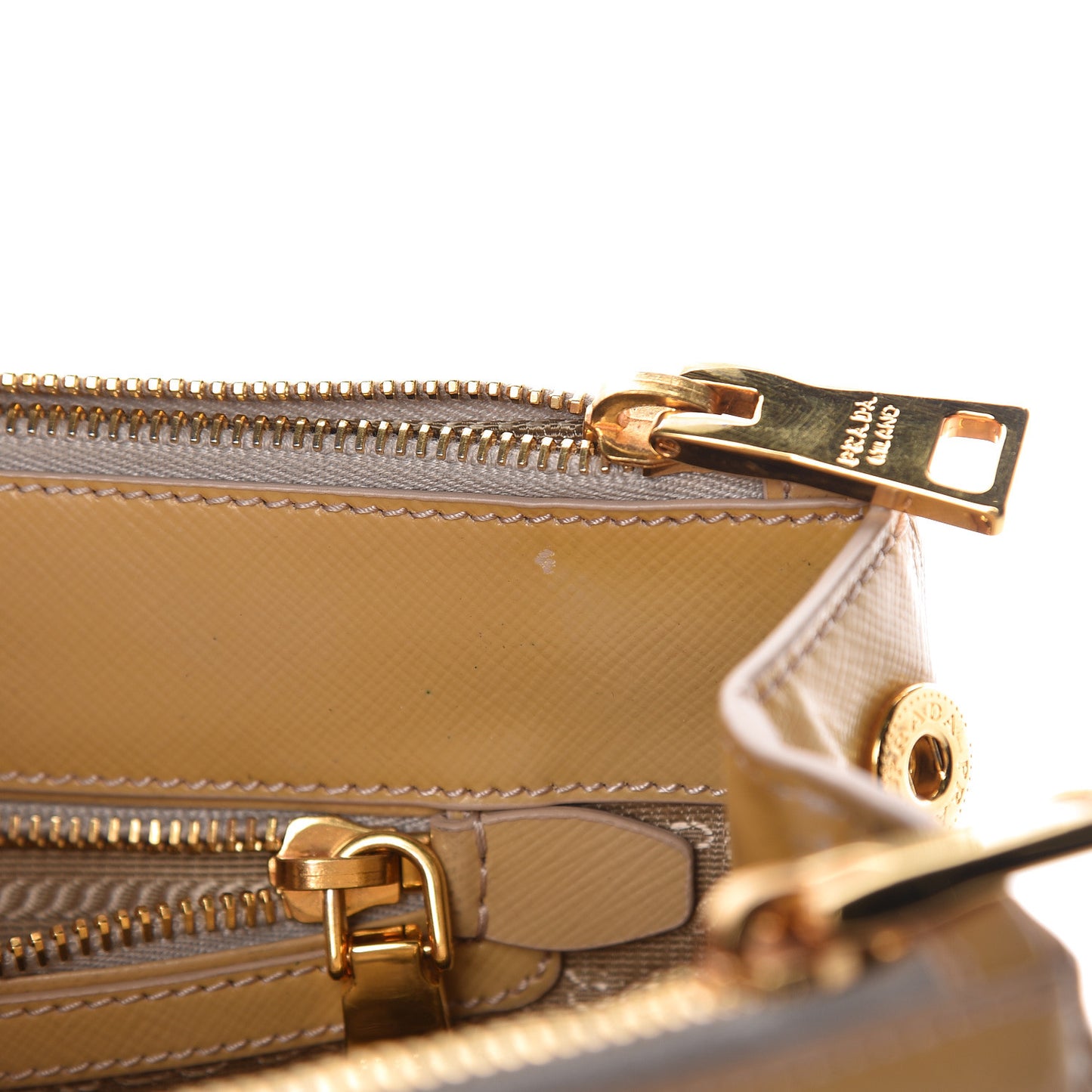 Saffiano Vernice Small Galleria Double Zip Ginestra