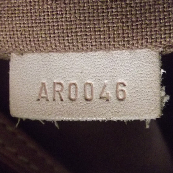 Louis Vuitton Monogram Cabas Mezzo 9 of 9