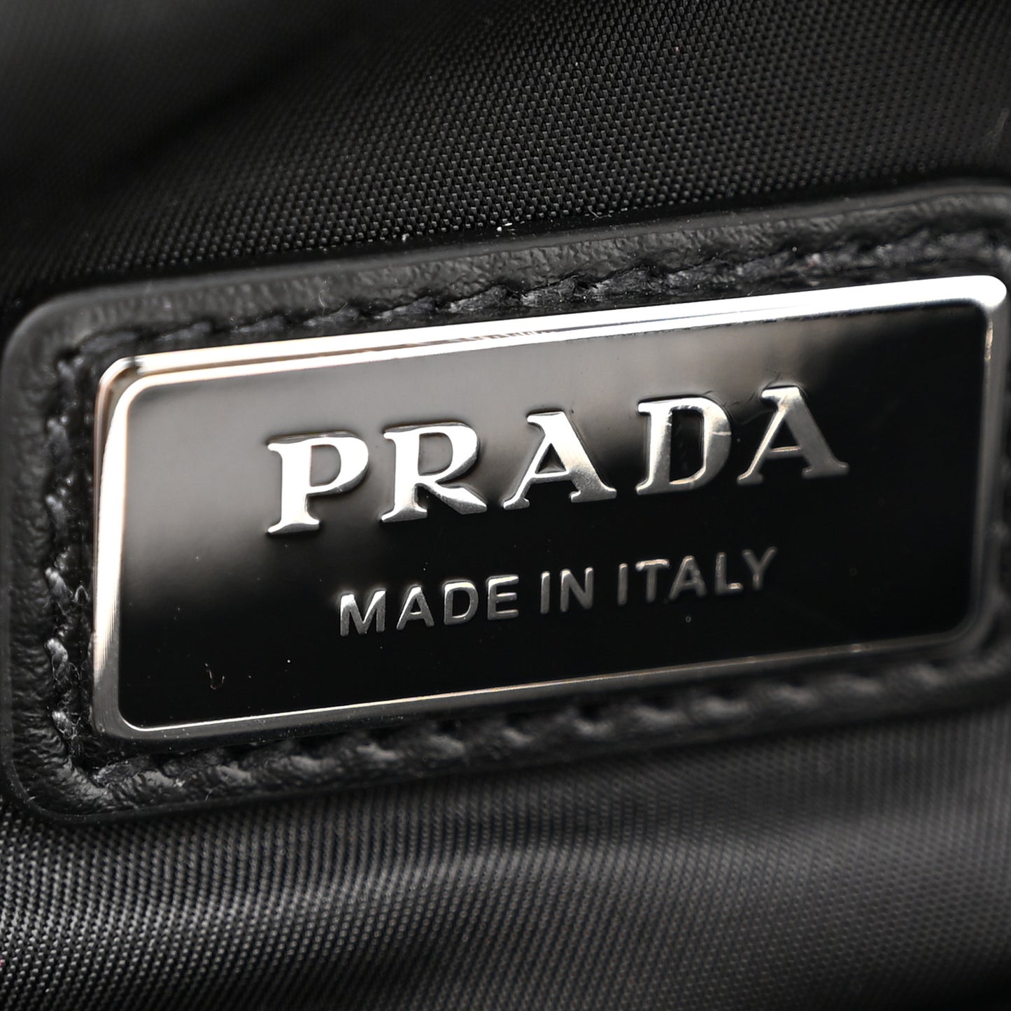 Re-Nylon Tessuto Zipped Triangle Crossbody Bag Black