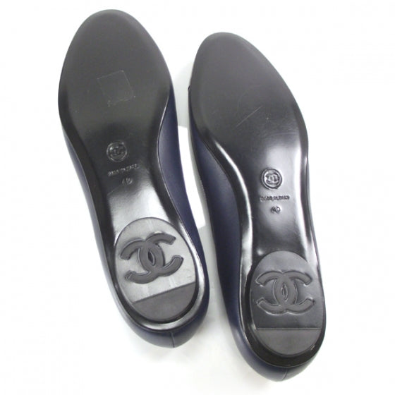 Chanel Patent Classic CC Flats 40 Navy/Black 5 of 11