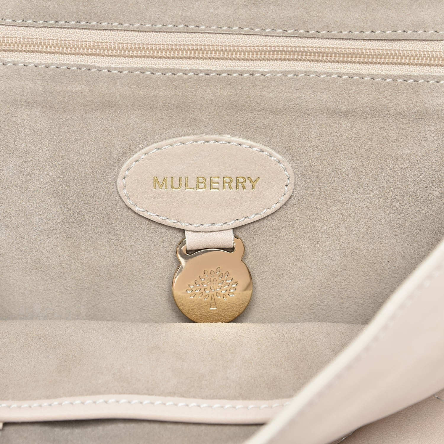 Mulberry Smooth Touch Oversized ZigZag Alexa Snowball White 7 of 8