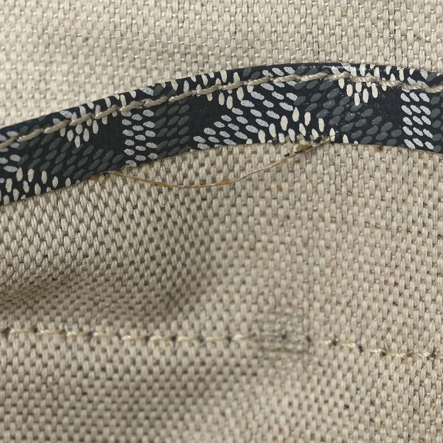 Goyardine Pouch Grey